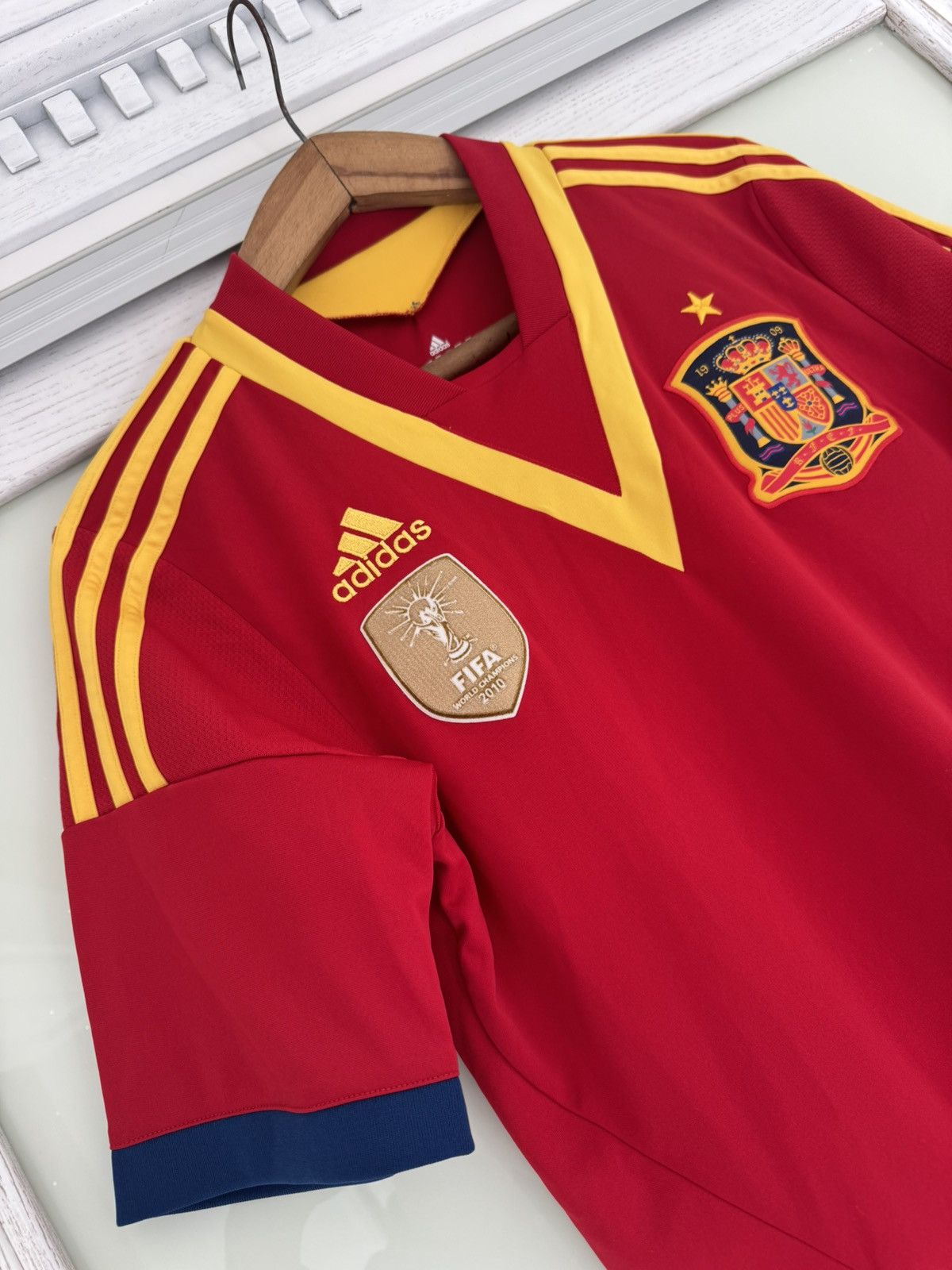 Adidas Spain 2013-2014 Home Soccer Jersey Football Kit Shirt Size US S / EU 44-46 / 1 - 7 Thumbnail