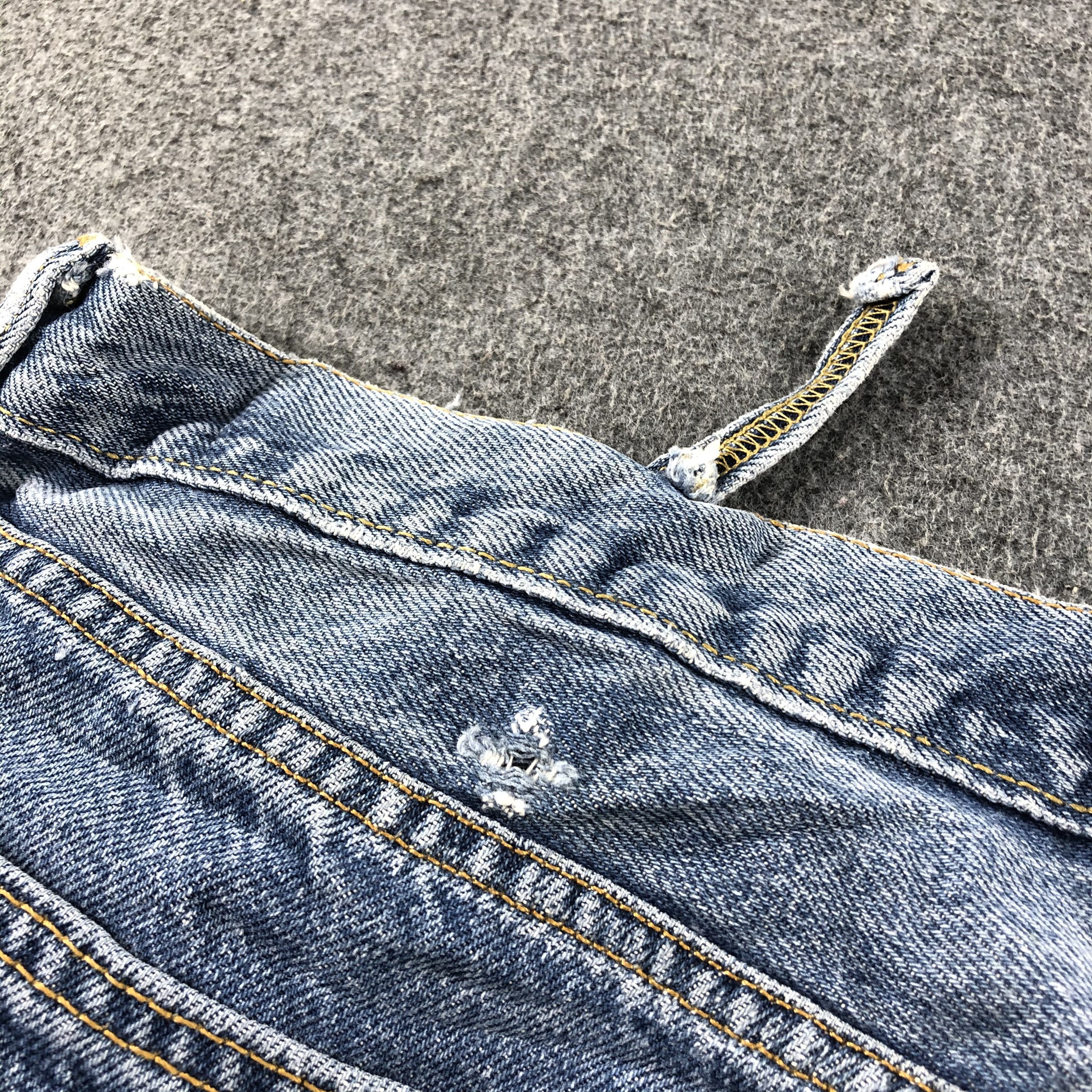 Levi's Vintage Blue Wash Levis 505 Jeans-J2637 Size US 41 - 8 Thumbnail