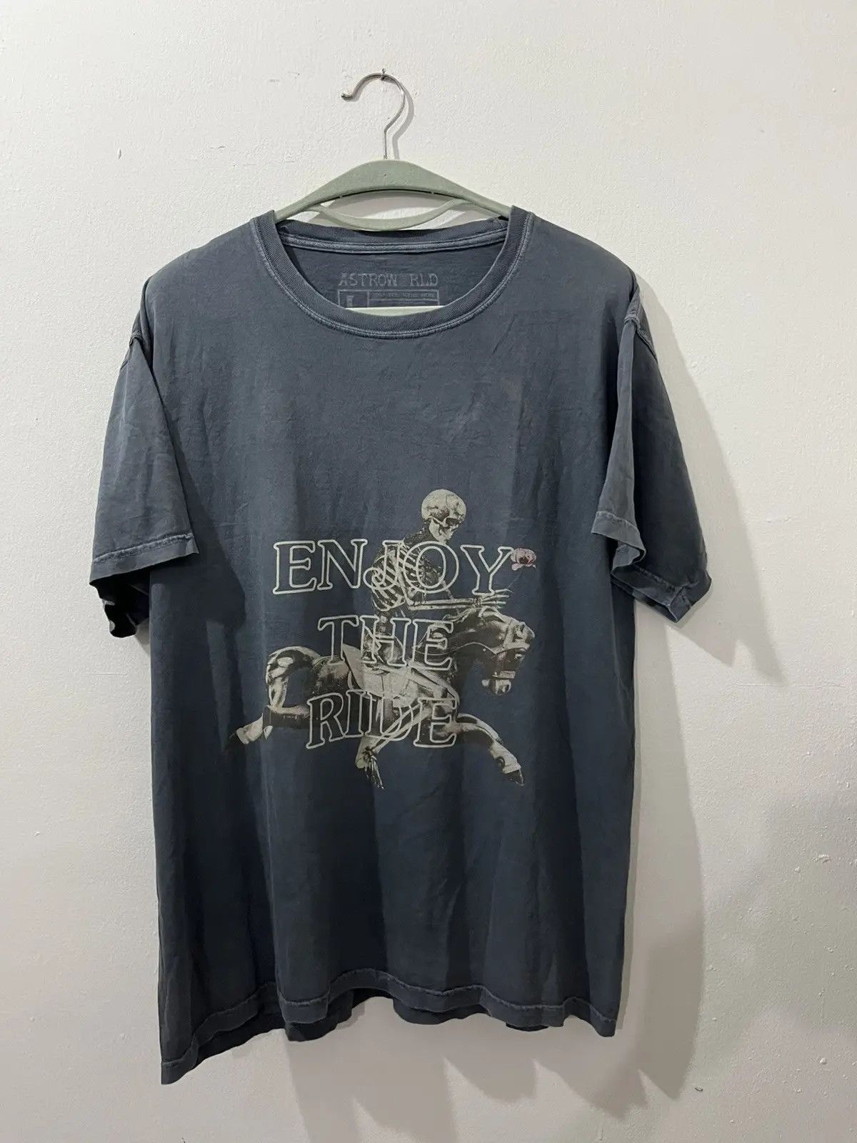 Rap Tees 💥Nicely Faded Black Astroworld Enjoy The Ride Large Rap Tee Size US L / EU 52-54 / 3 - 3 Thumbnail