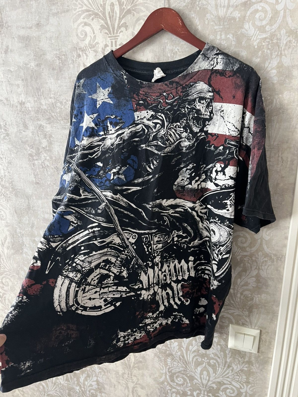 Vintage Vintage 90s AOP Biker Tee Skull Motorcycle USA Flag Alstyle Size US XXL / EU 58 / 5 - 11 Thumbnail