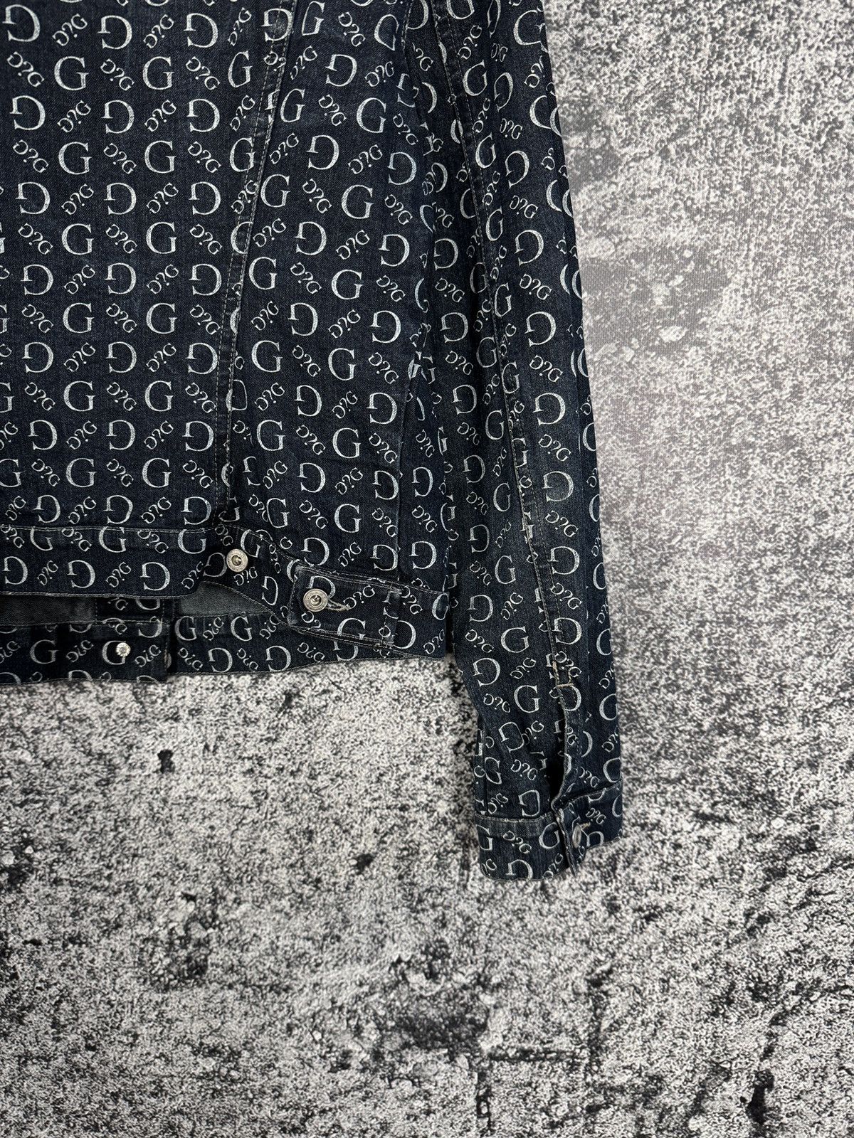 Guess GUESS Vintage Denim Jacket Monogram Logo Italy Size L Size L / US 10 / IT 46 - 13 Thumbnail
