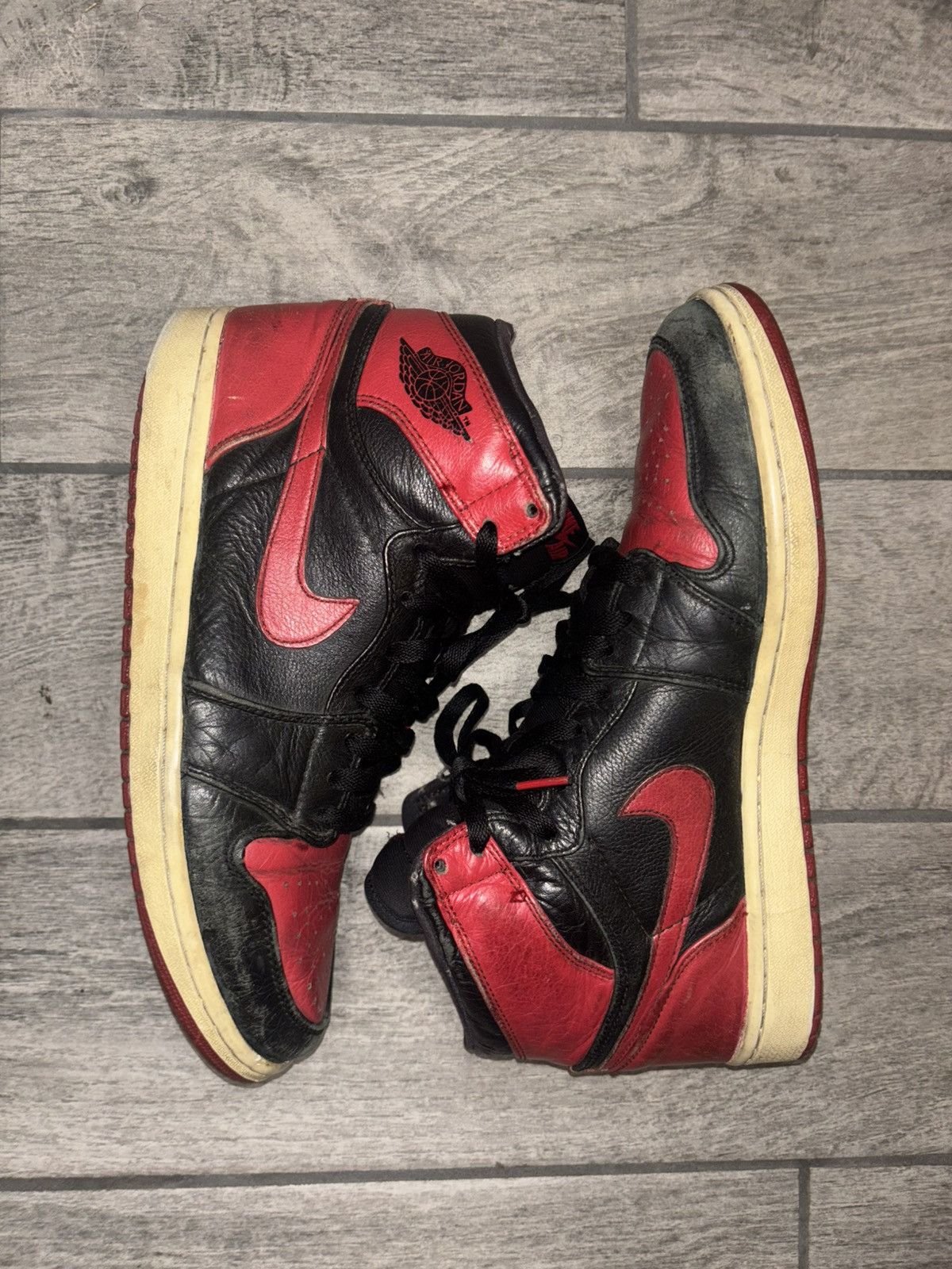 Jordan Brand 2011 Air Jordan 1 Retro High Banned Size US 10.5 / EU 43-44 - 2 Thumbnail