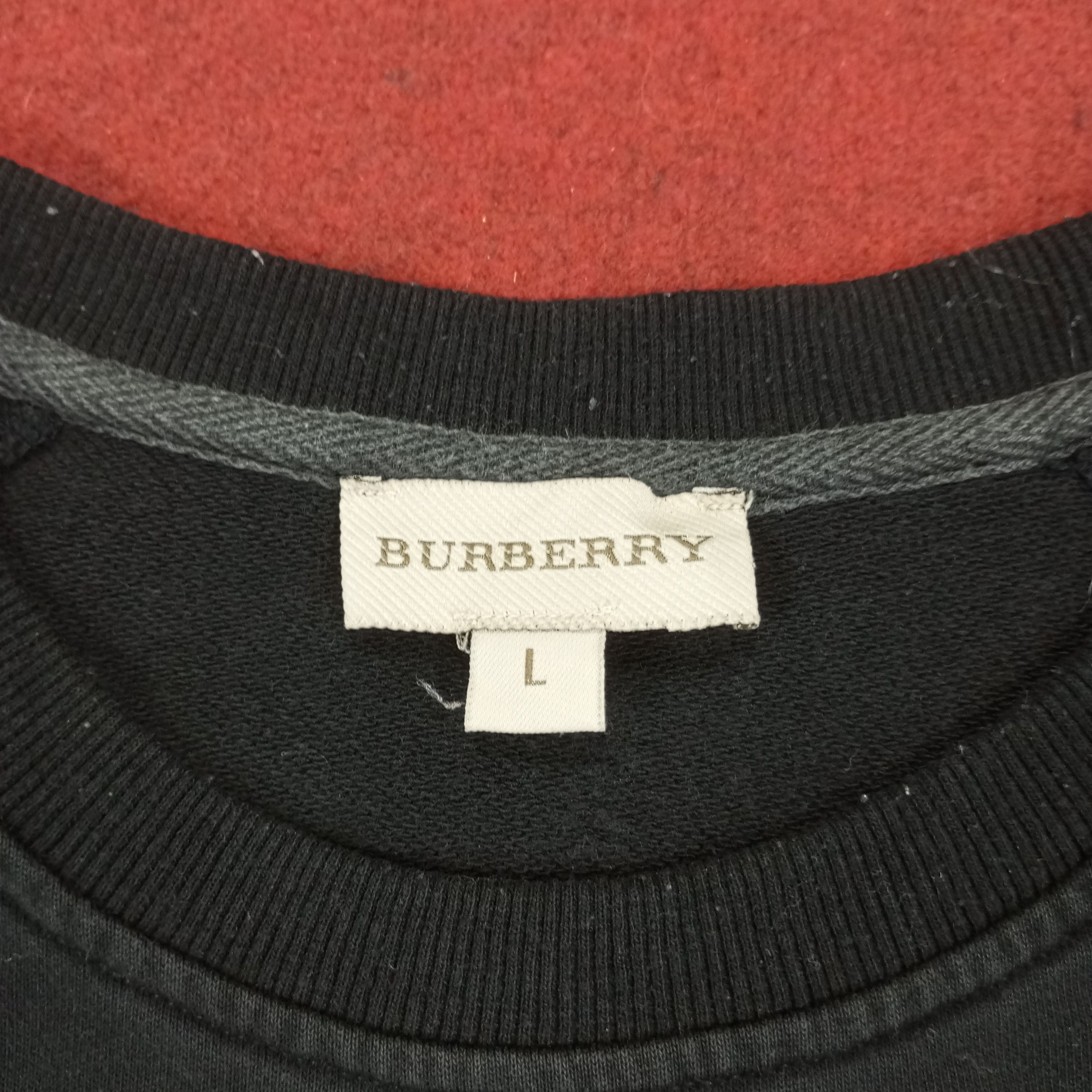 Burberry × Vintage Burberry London Paris New York Center Design Sweatshirt Size US S / EU 44-46 / 1 - 5 Thumbnail