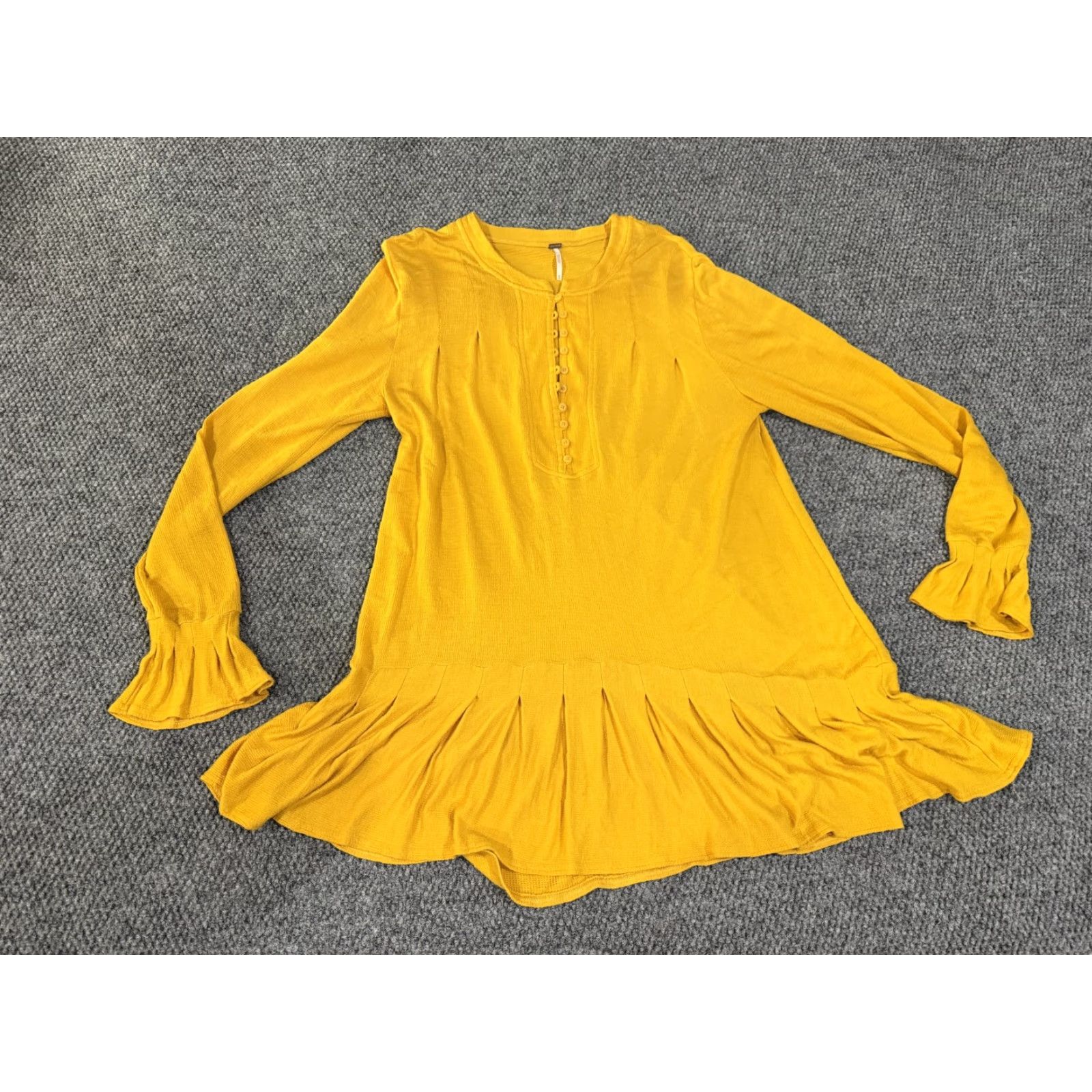 Free People Free People Dress Womens M Yellow Henley Ruffle Hem Bell Sleeve Trapeze Cardig? Size M / US 6-8 / IT 42-44 - 2 Thumbnail