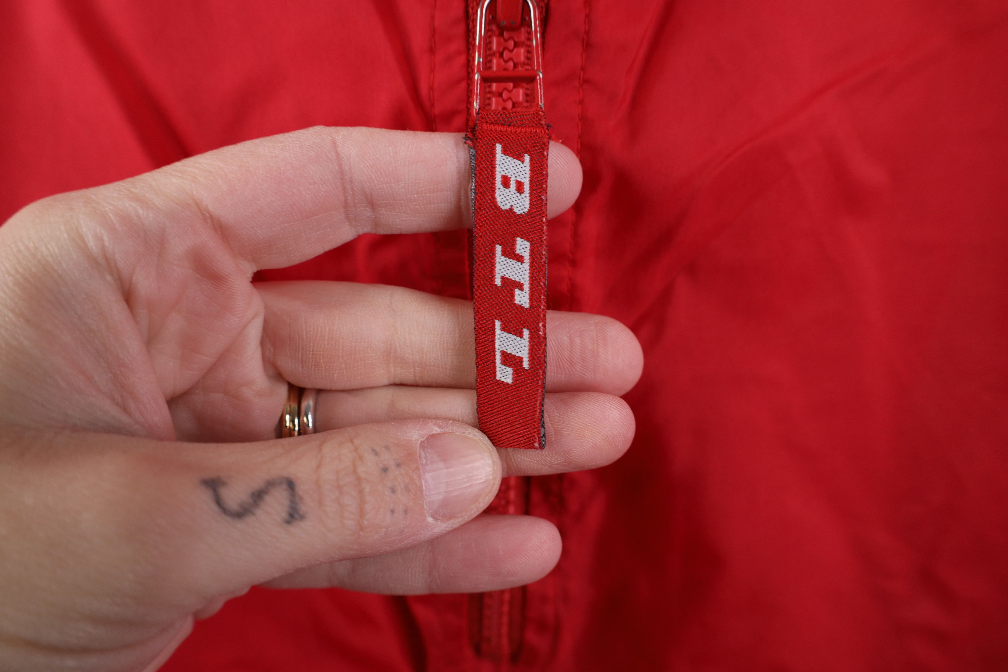 Vintage Vintage 90s Streetwear Anorak Windbreaker Jacket Red Size US XL / EU 56 / 4 - 5 Thumbnail