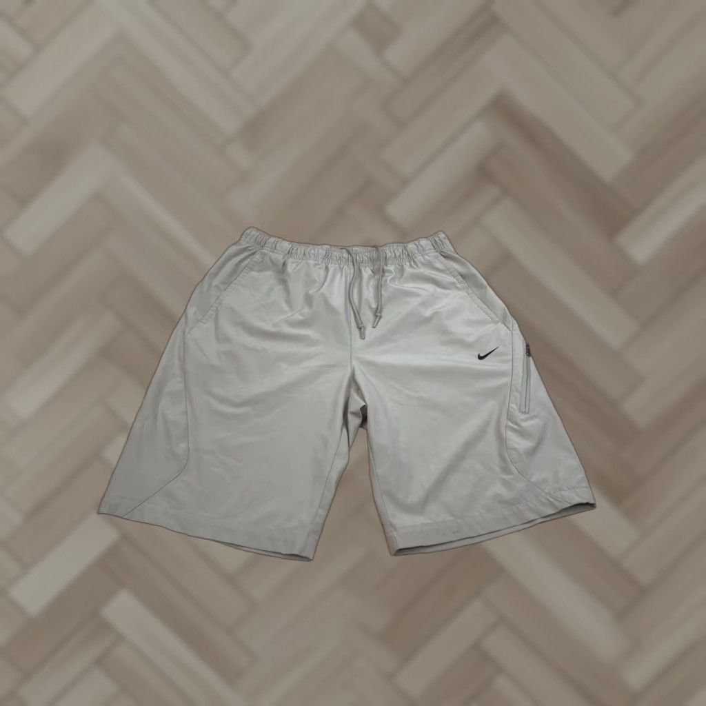 Nike **Nike Mens M Beige Gym Shorts Drawstring Activewear Training** User: **Nike Mens M Beige Drawstring Gym Shorts Activewear Training** Size US 31 - 1 Thumbnail