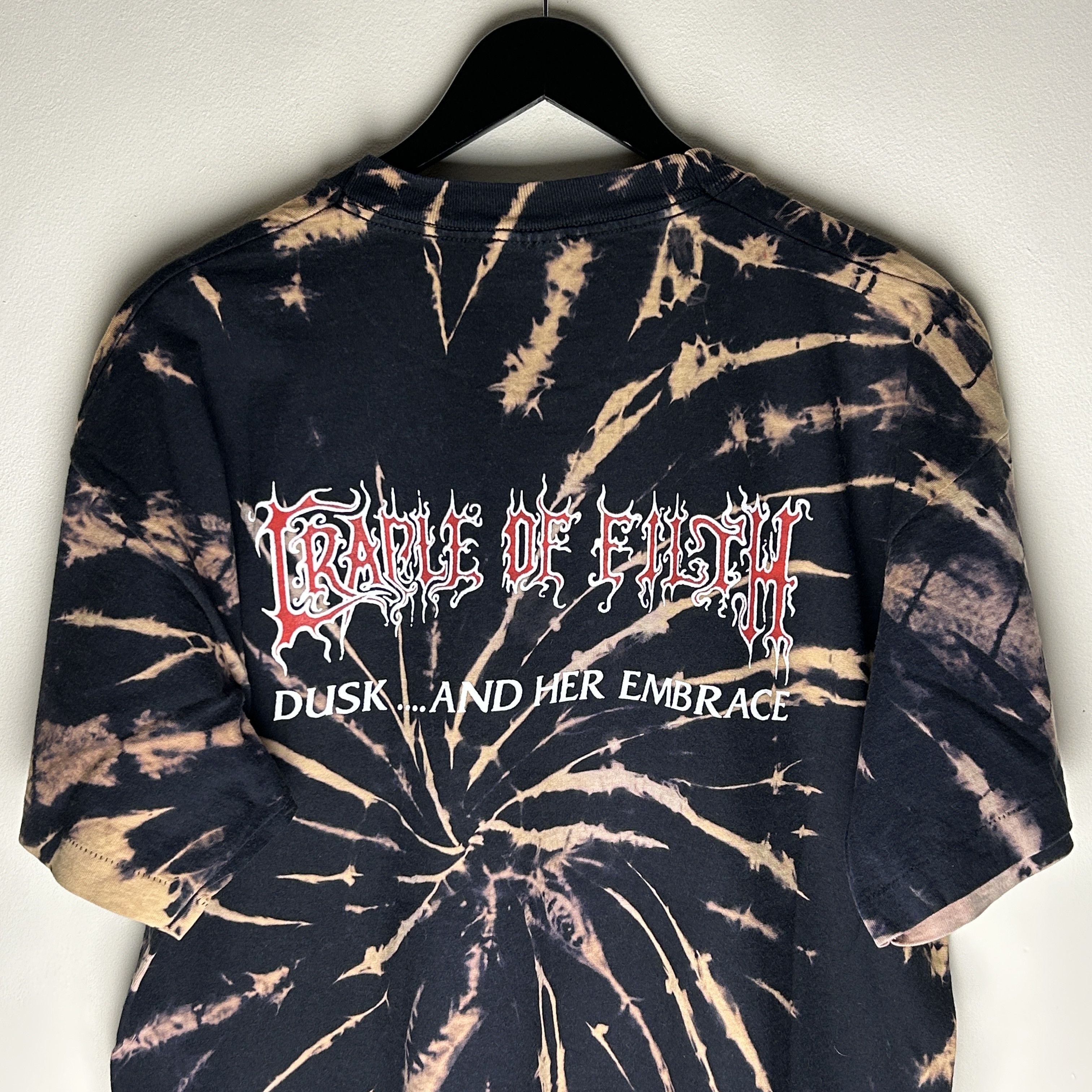 Band Tees Vintage Cradle Of Filth Dusk...and Her Embrace 1996 T-shirt Size US XL / EU 56 / 4 - 4 Thumbnail