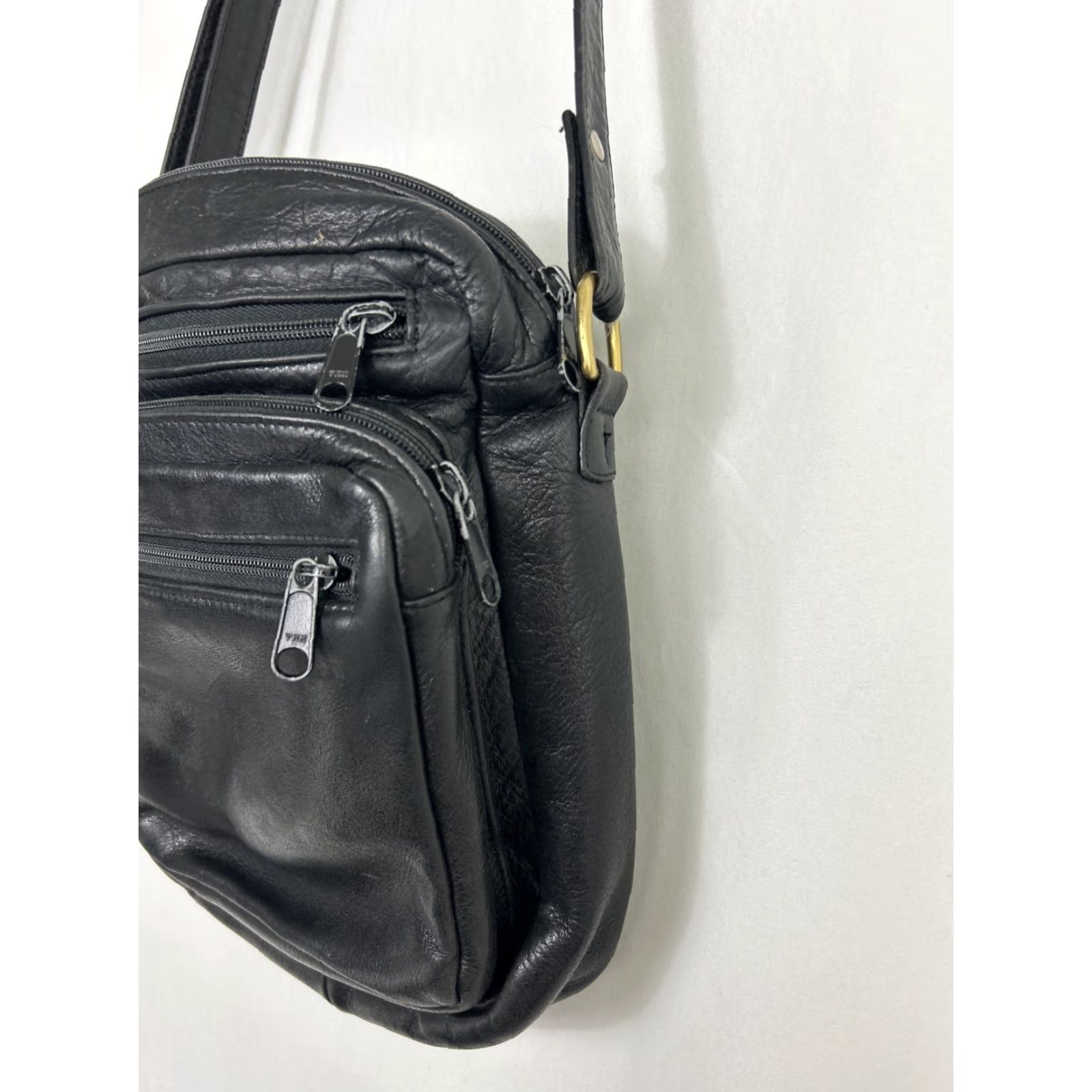 Vintage VINTAGE Leather Crossbody Bag Black Adjustable Travel Bag 10.5x8x3 Womens Crossbody Bag Leather Size ONE SIZE - 5 Thumbnail