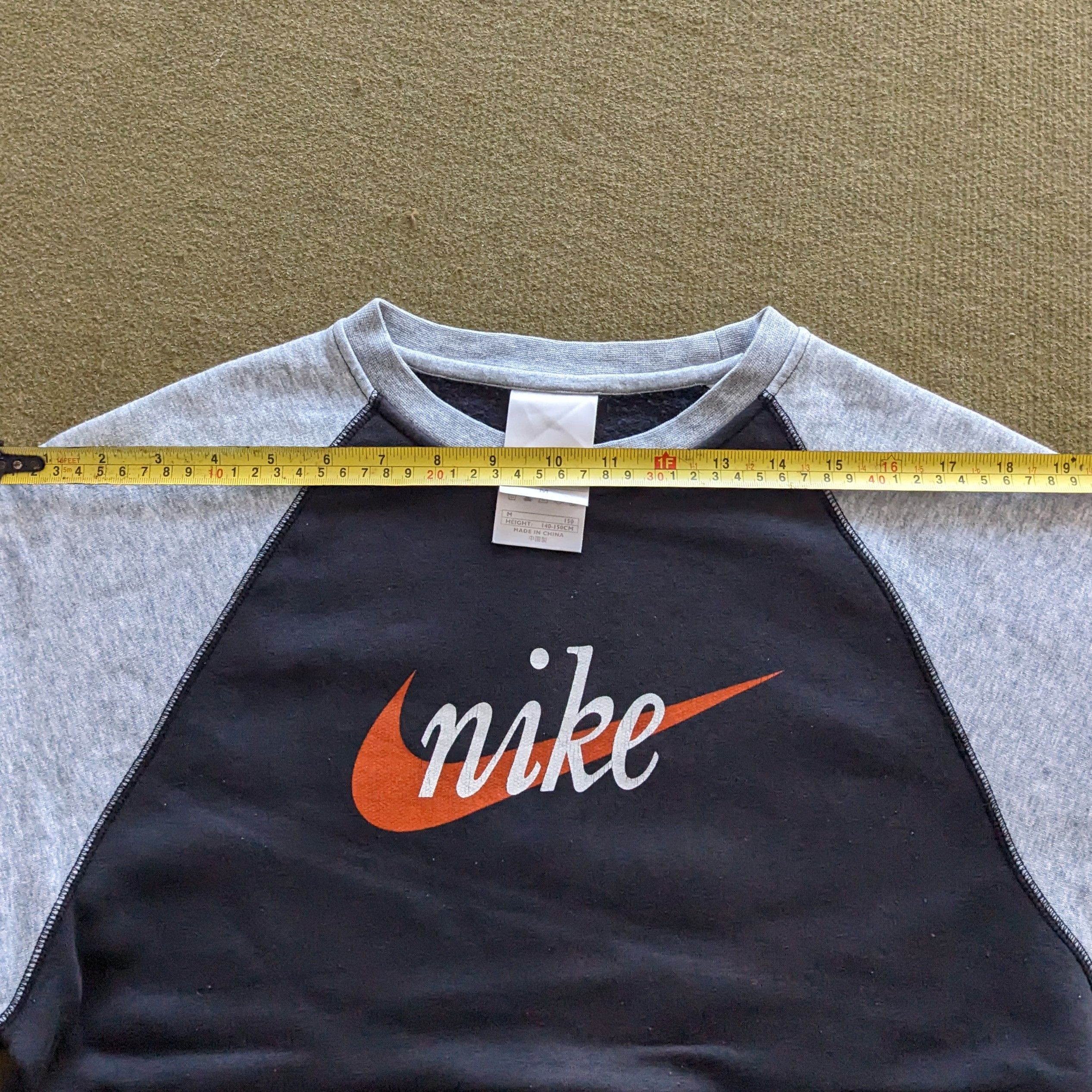 Nike Vintage NIKE Sportswear Brand Sweatshirt Size US S / EU 44-46 / 1 - 6 Thumbnail