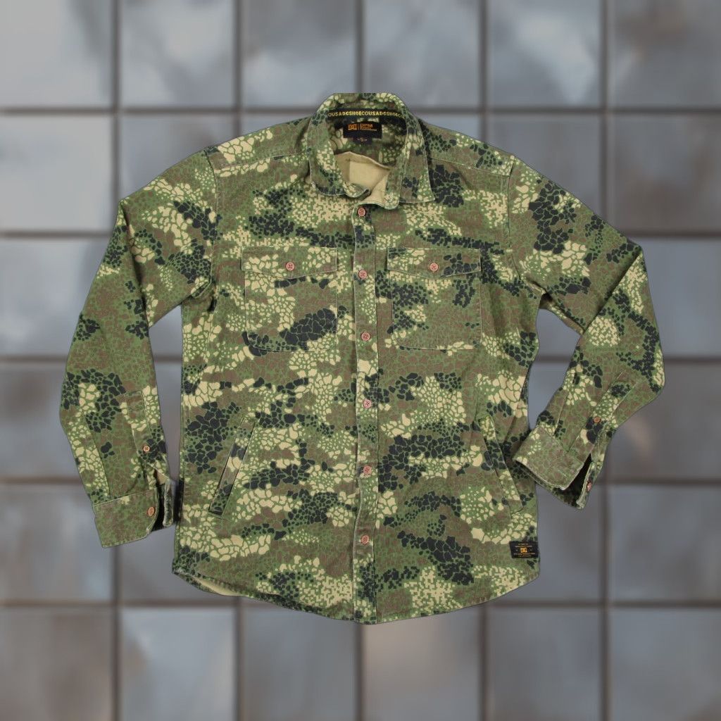 Vintage DC Shoes Jacket Mens Medium Green Camo DPM Disruptive Pattern Twill Size US M / EU 48-50 / 2 - 1 Thumbnail