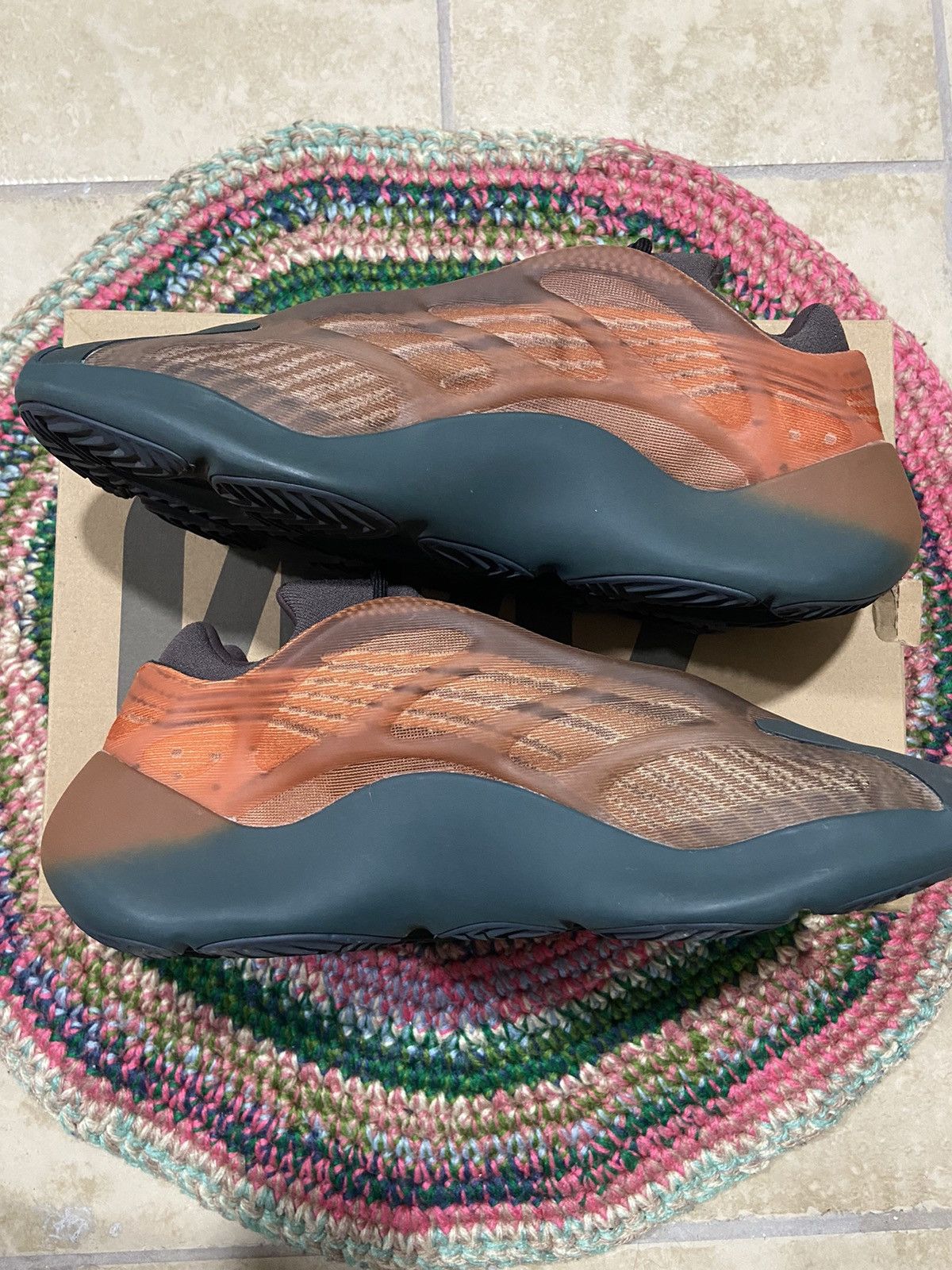 Adidas × Yeezy Yeezy 700 Copper Fade Size US 13 / EU 46 - 2 Thumbnail