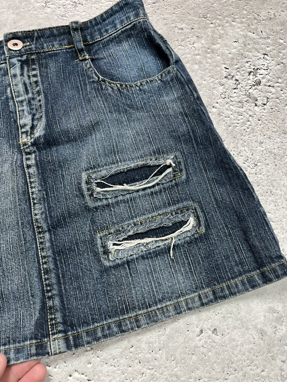 Other Y2K Distressed Denim Mini Skirt Women’s Size S Size 28" / US 6 / IT 42 - 6 Thumbnail