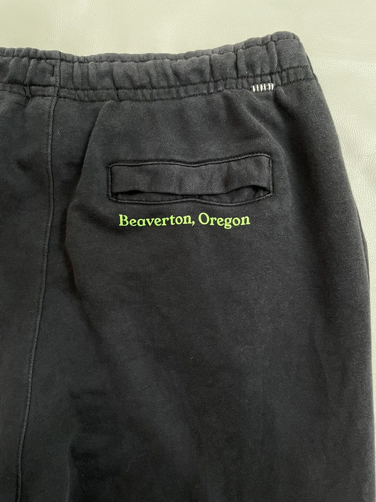Nike Nike world tour sweatpants Size US 33 - 5 Thumbnail