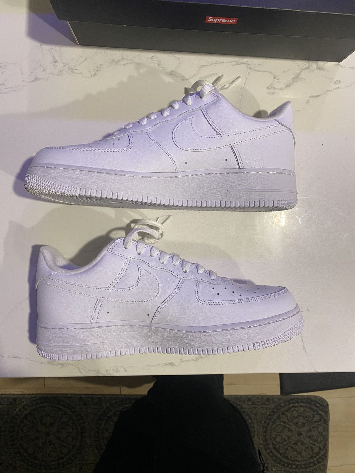 Nike × Supreme Nike Air Force 1 low supreme white Size US 11 / EU 44 - 3 Thumbnail