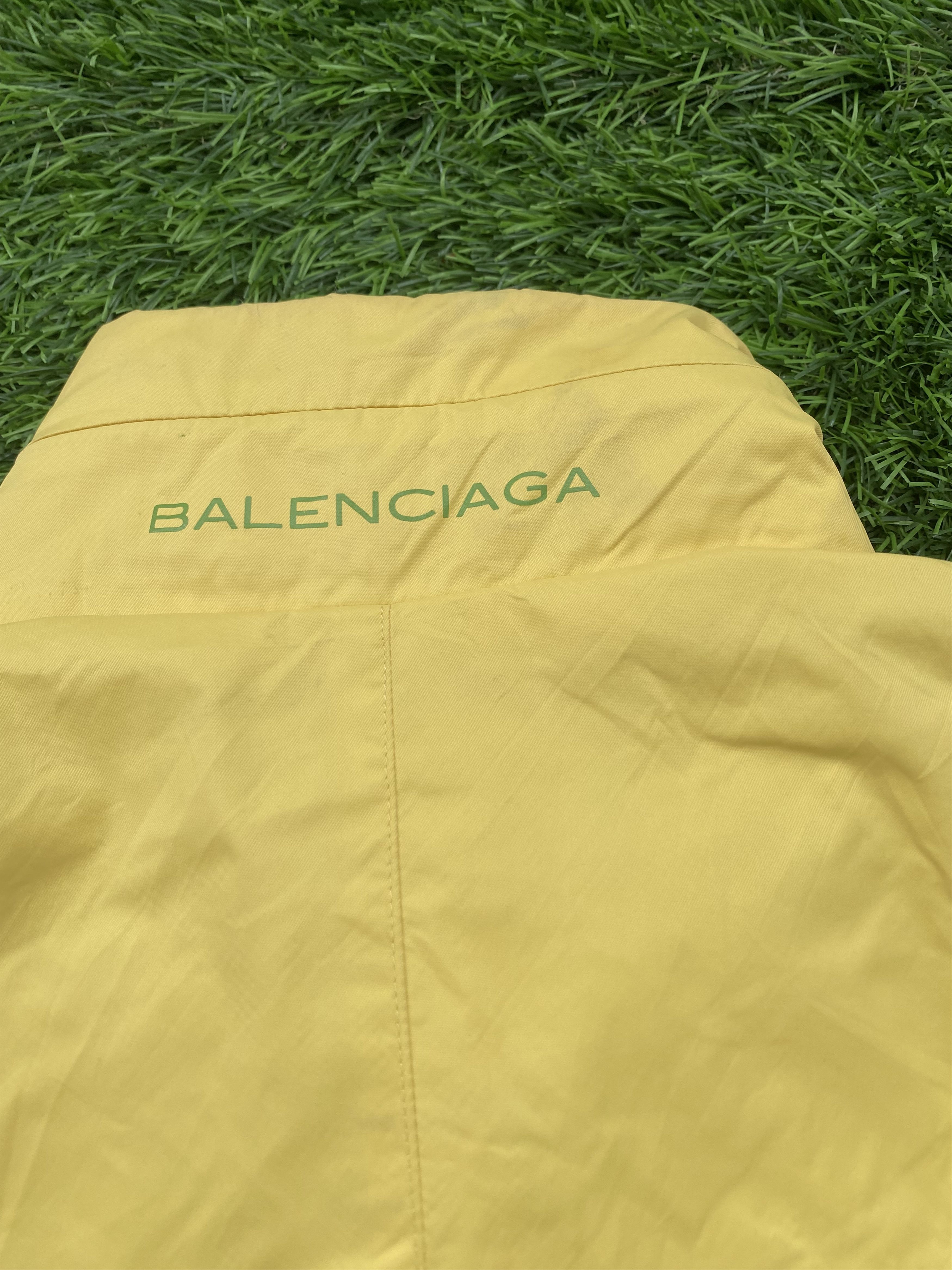 Balenciaga Vintage Balenciaga Light Jacket Spellout Size M / US 6-8 / IT 42-44 - 5 Thumbnail