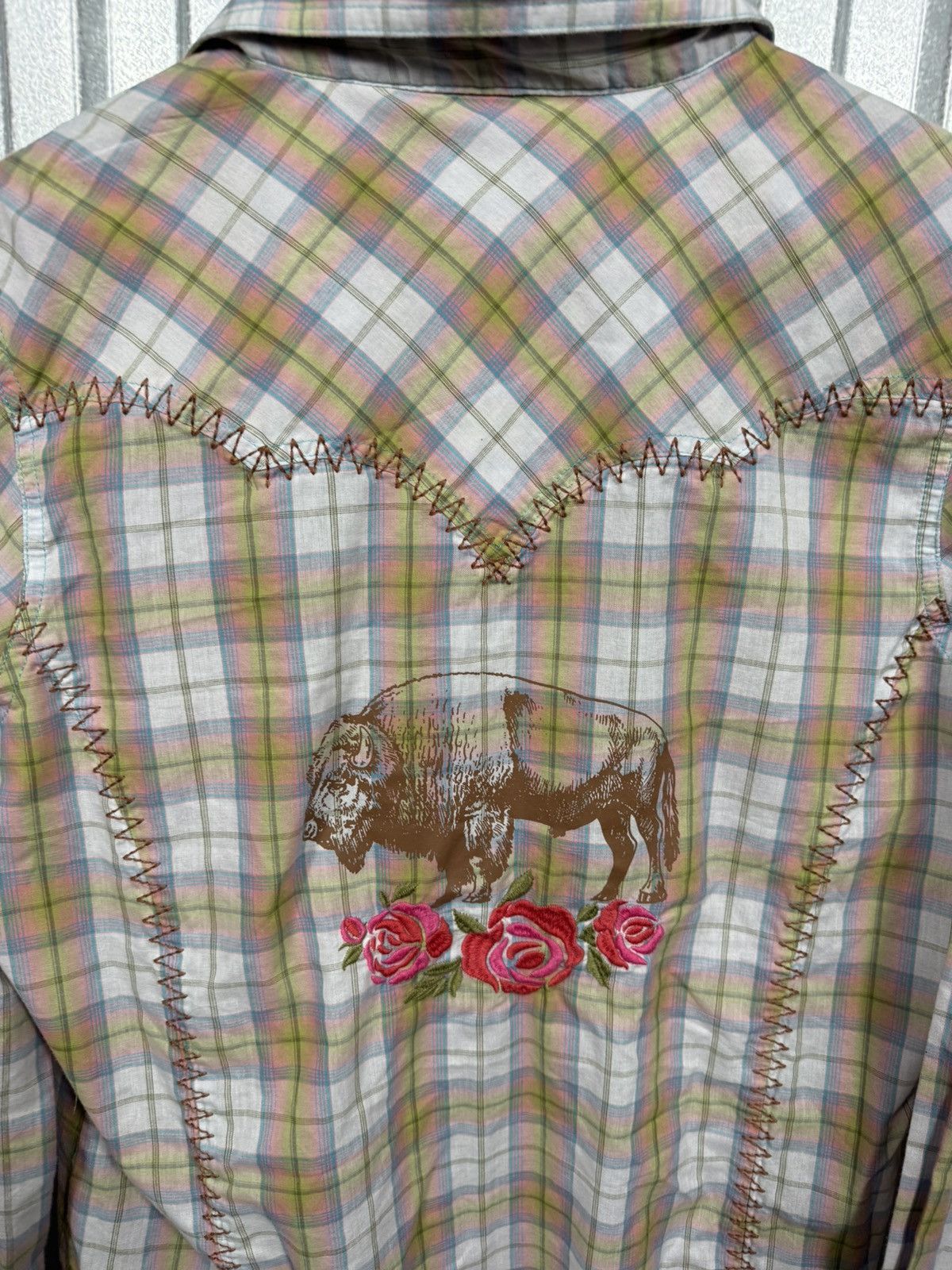 Wrangler Vintage Wrangler Western Rose Embroidered Pearl Snap Shirt Size US L / EU 52-54 / 3 - 12 Thumbnail