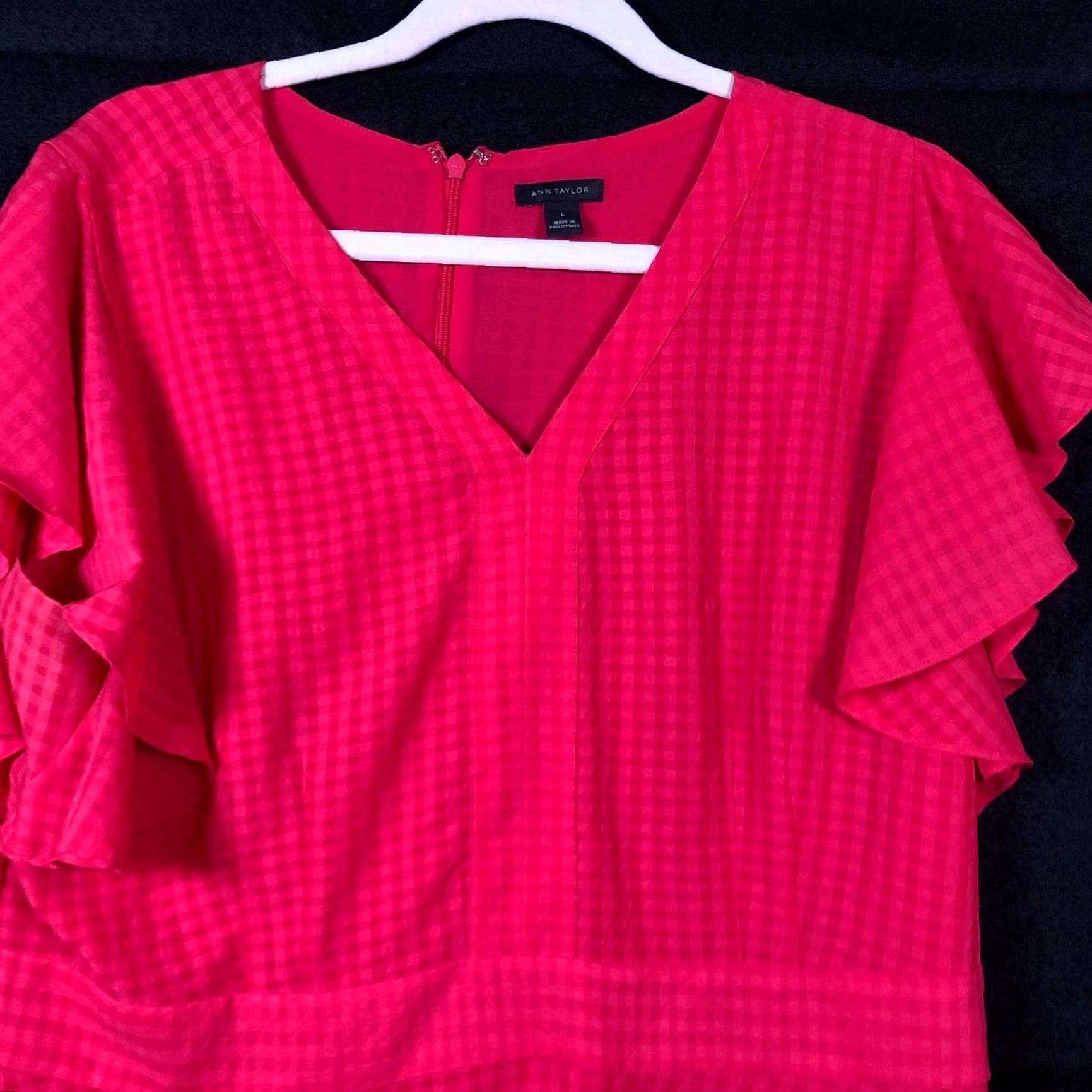 Ann Taylor Ann Taylor Blouse Red V-Neck Short Sleeve Lined Zip Back Large Women’s Size L / US 10 / IT 46 - 2 Thumbnail