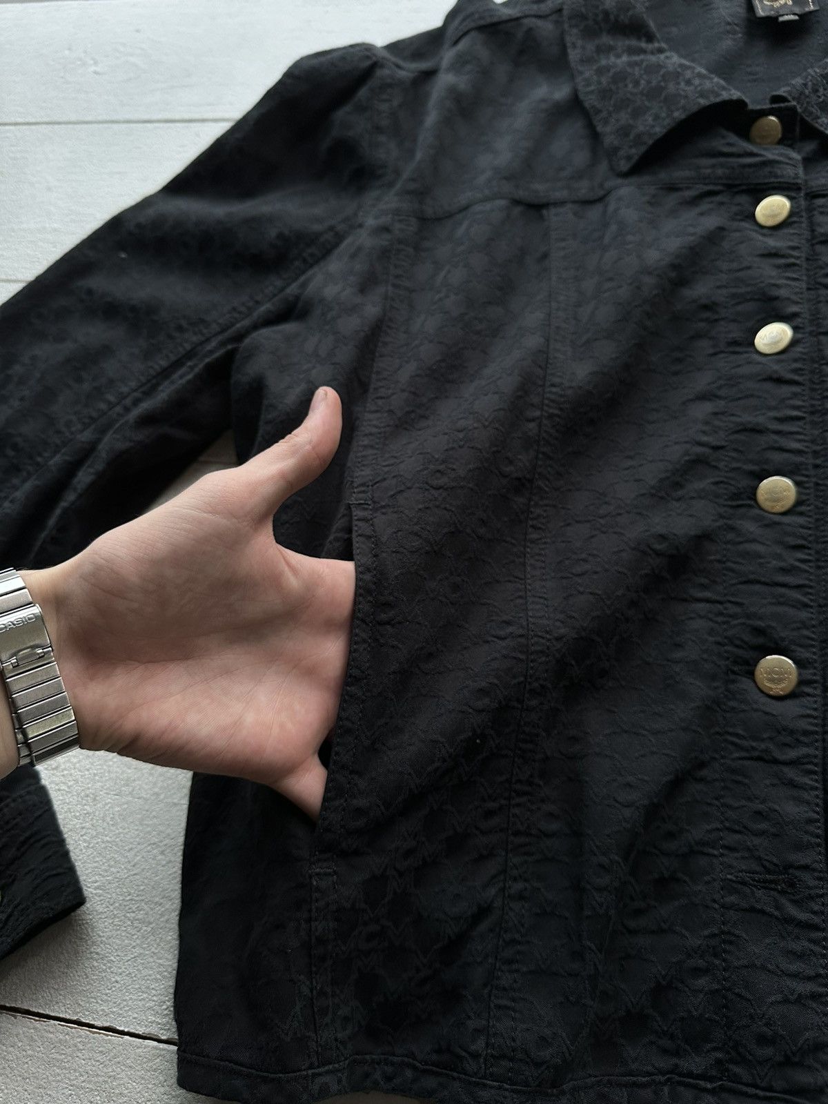 MCM 🚨 MCM MONOGRAM BUTTON UP HEAVY SHIRT/JACKET GOLD GRAIL Size M / US 6-8 / IT 42-44 - 8 Thumbnail