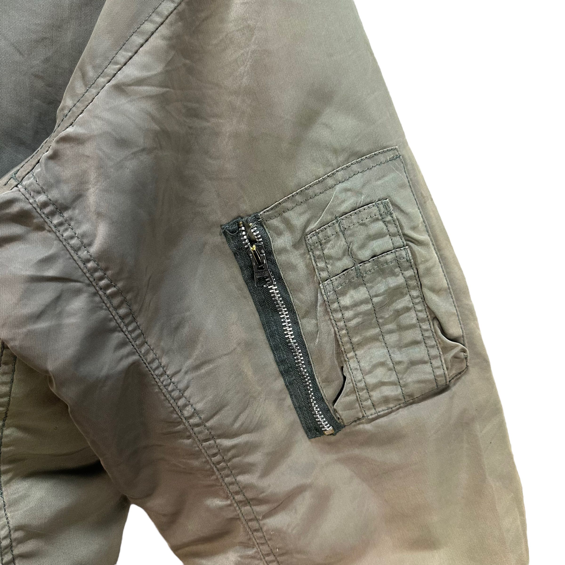 Vintage TRASHED🔥 WORLD RESORT CLUB AMERICAN CASUAL BOMBER #7838-181 Size US L / EU 52-54 / 3 - 10 Thumbnail