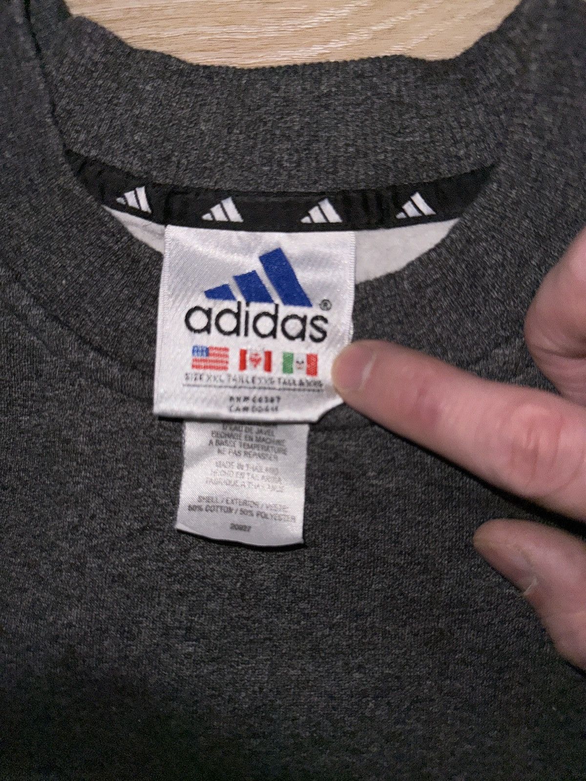 Adidas Vintage Adidas Grey Crewneck Sweatshirt Size US XXL / EU 58 / 5 - 5 Thumbnail