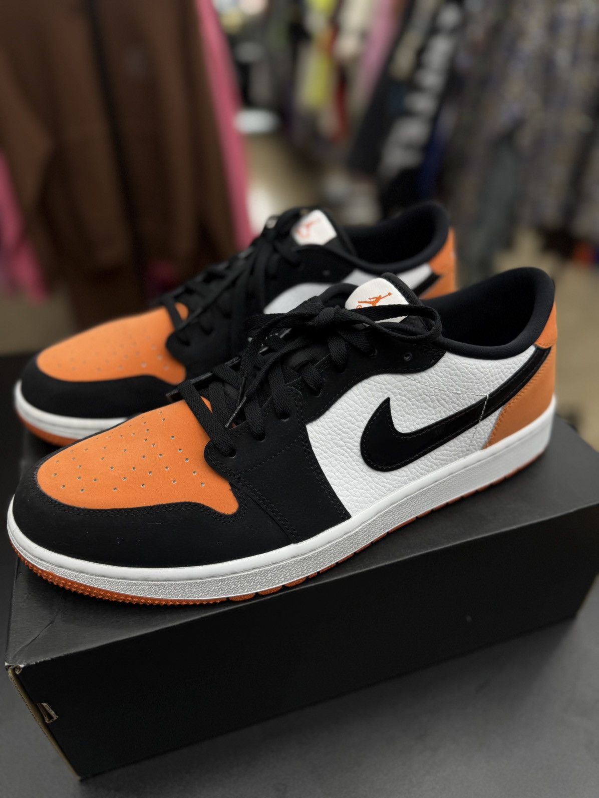 Jordan Brand × Nike Jordan 1 Low Shattered Backboard Golf Size 14 Size US 14 / EU 47 - 6 Thumbnail