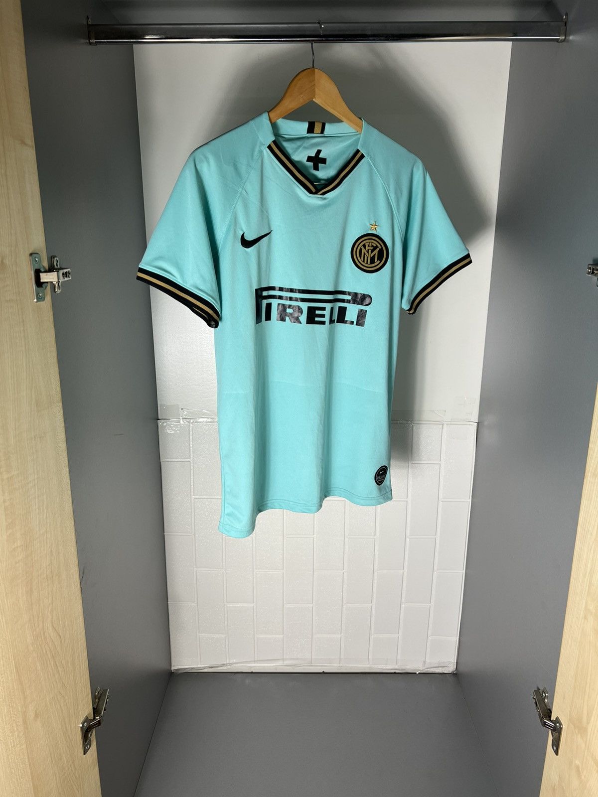 Nike VINTAGE NIKE FC INTER MILAN ITALY SOCCER JERSEY RETRO Y2K Size US M / EU 48-50 / 2 - 3 Thumbnail