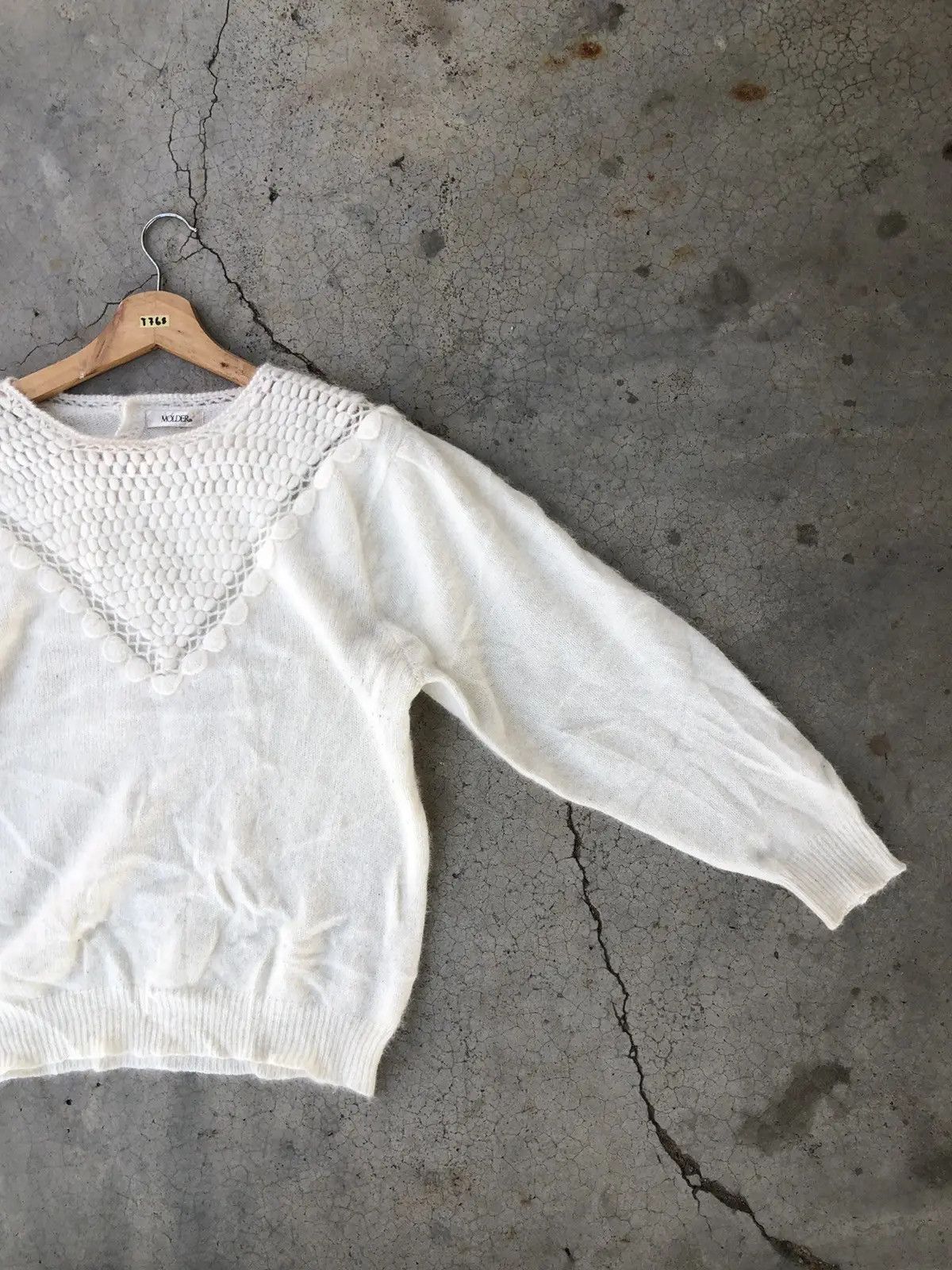 Aran Isles Knitwear Japanesebrand White Milk Knitsweater Fleece Size US L / EU 52-54 / 3 - 3 Thumbnail