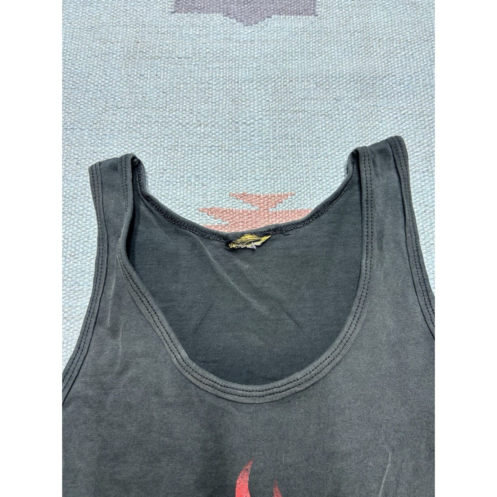 Hard Rock Cafe VINTAGE Hard Rock Hotel Vegas Flames Tank Top Sleeveless T Shirt Large Black Men T-Shirt Slim Fit H/R Size US L / EU 52-54 / 3 - 3 Thumbnail