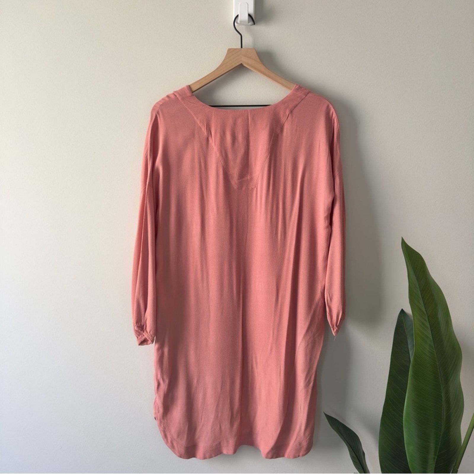 Madewell Madewell Pink Long Sleeve Shift Dress Knee Length Solid EUC Size S / US 4 / IT 40 - 5 Thumbnail
