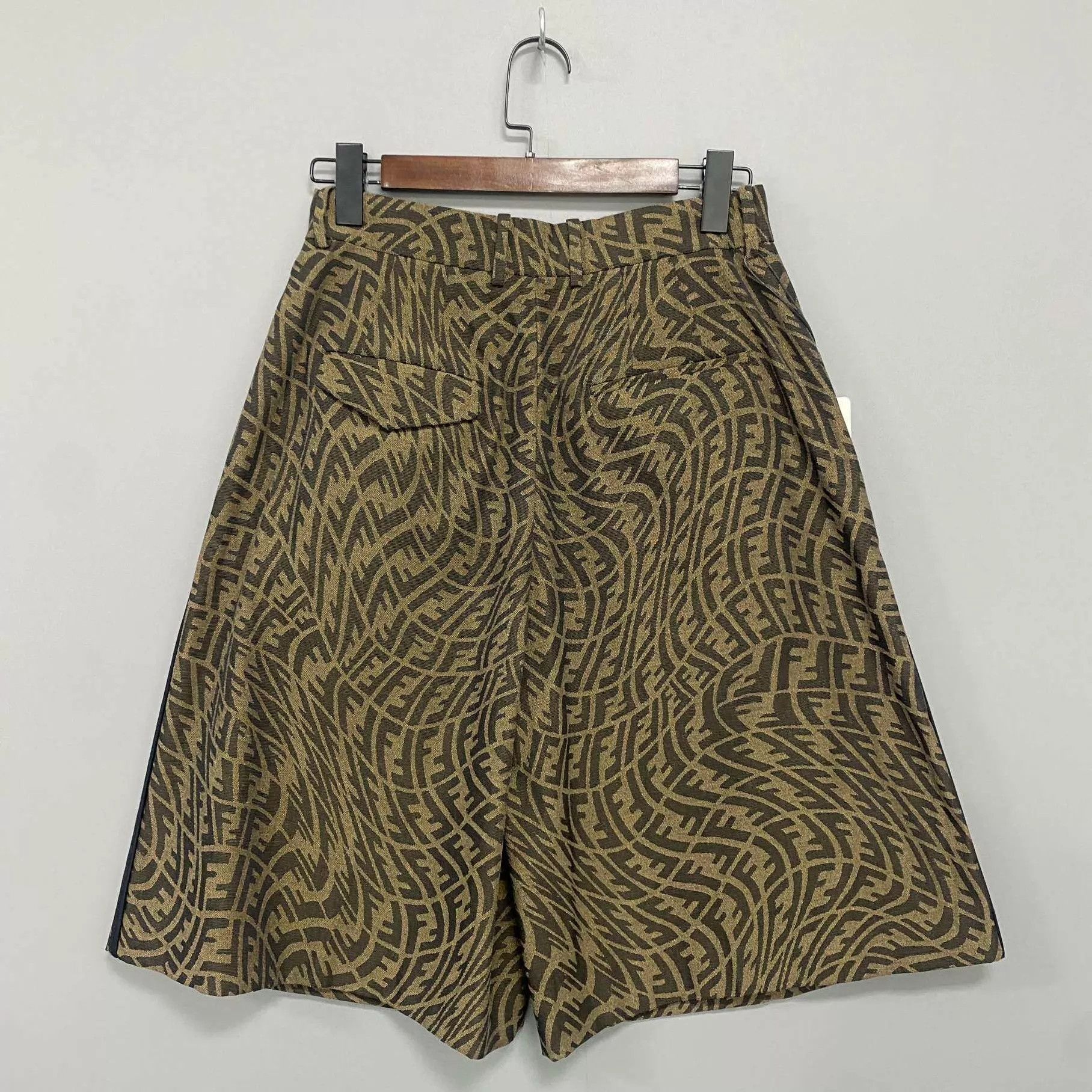 Fendi FENDI Twisted All-Over FF Print Shorts Size 27" / US 4 / IT 40 - 2 Thumbnail