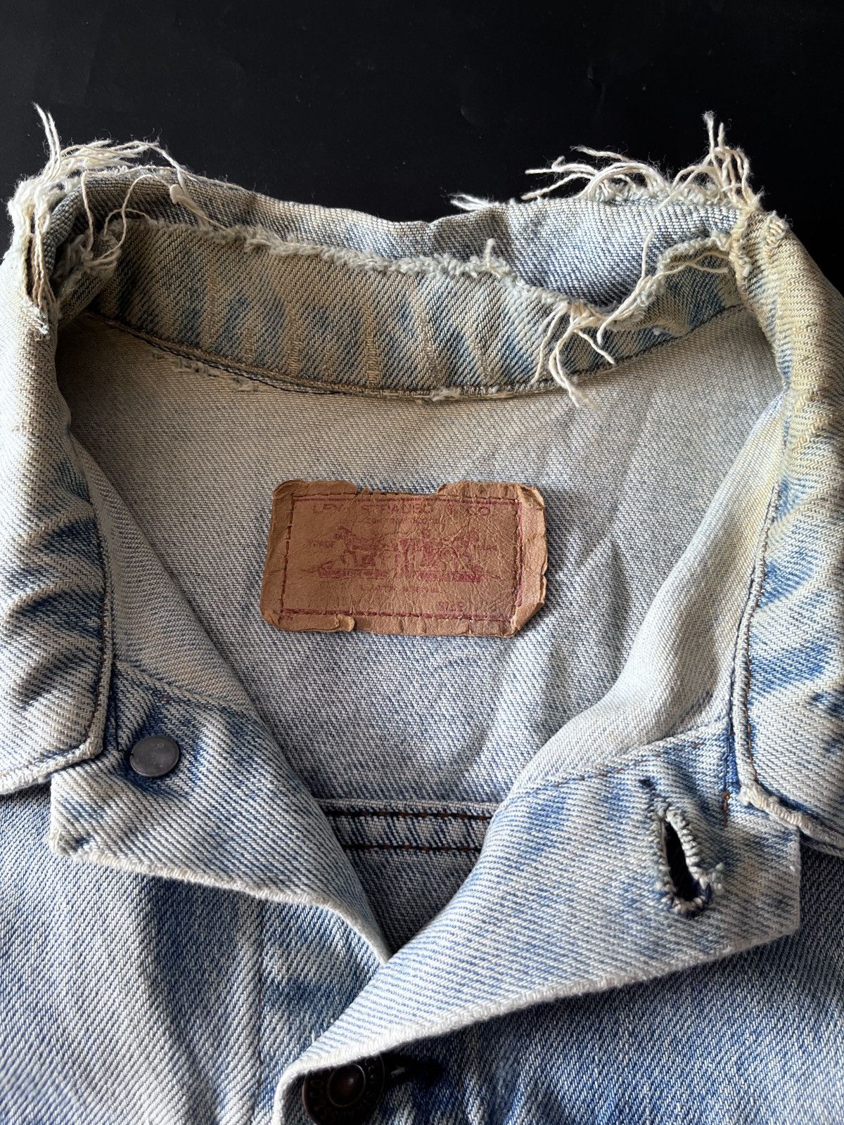 Levi's 1980s Levis Distressed denim jacket Size US S / EU 44-46 / 1 - 7 Thumbnail