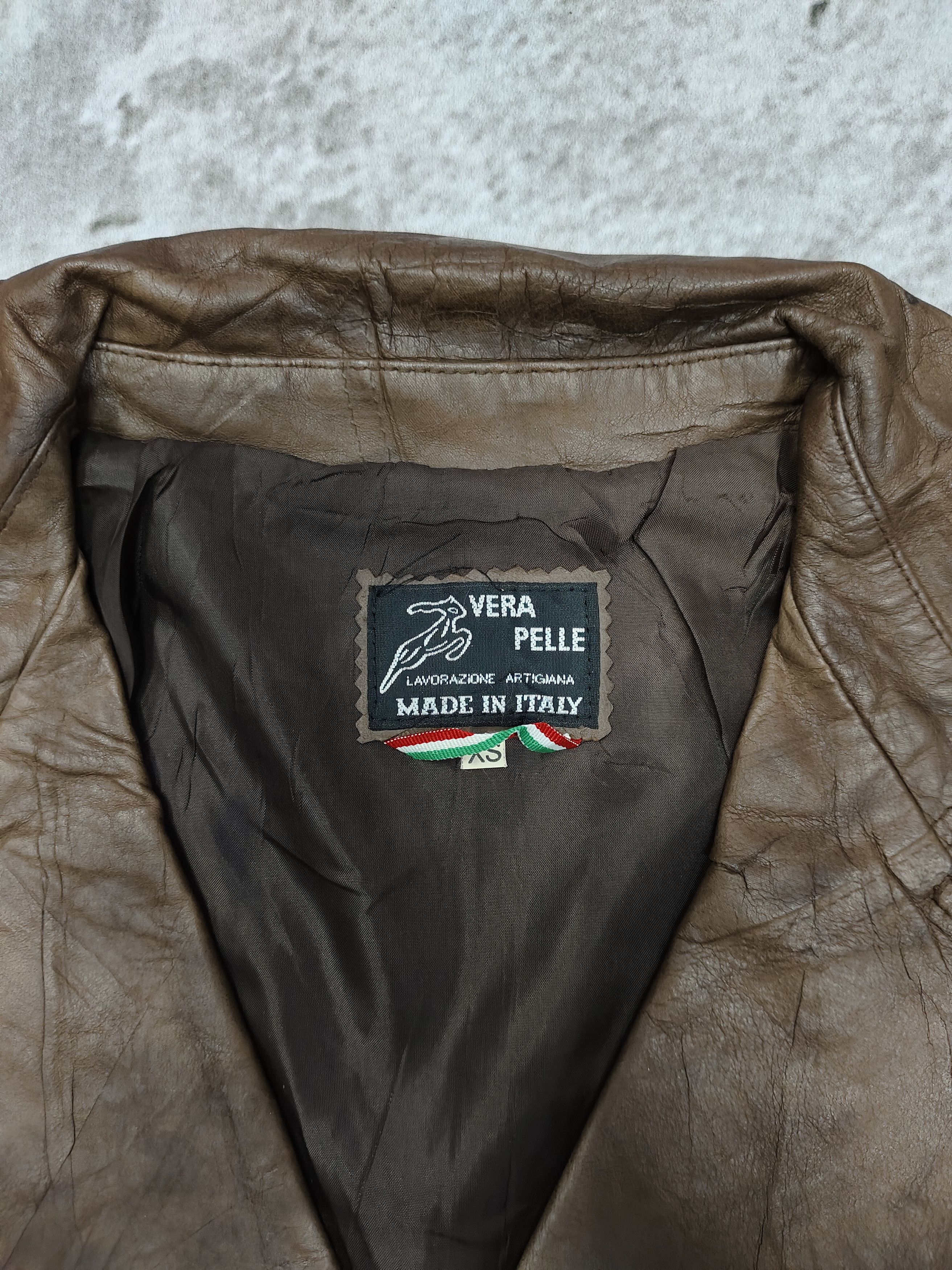 Vera Pelle 90s Vera Pelle🇮🇹 Tailored Cropped Leather Blazer Jacket Size S / US 4 / IT 40 - 9 Thumbnail
