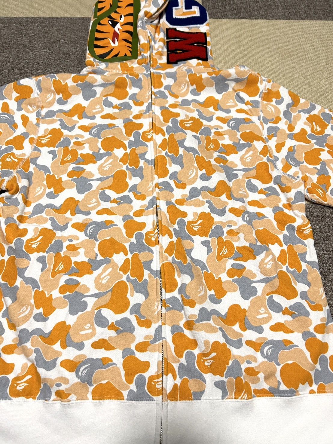 Bape RARE!! Bape Fukuoka Limited Color Camo Shark Full Zip Hoodie Size US L / EU 52-54 / 3 - 3 Thumbnail