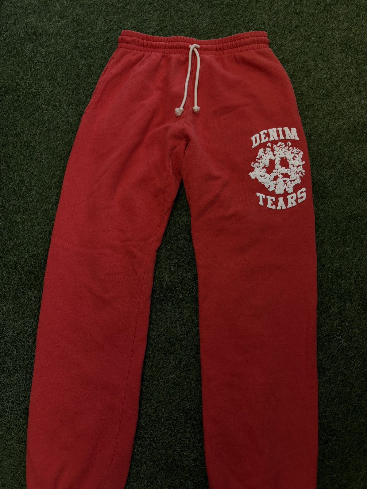 DENIM TEARS Denim Tears Logo Sweatpants Size L Red (NEW) Size US 33 - 2 Thumbnail