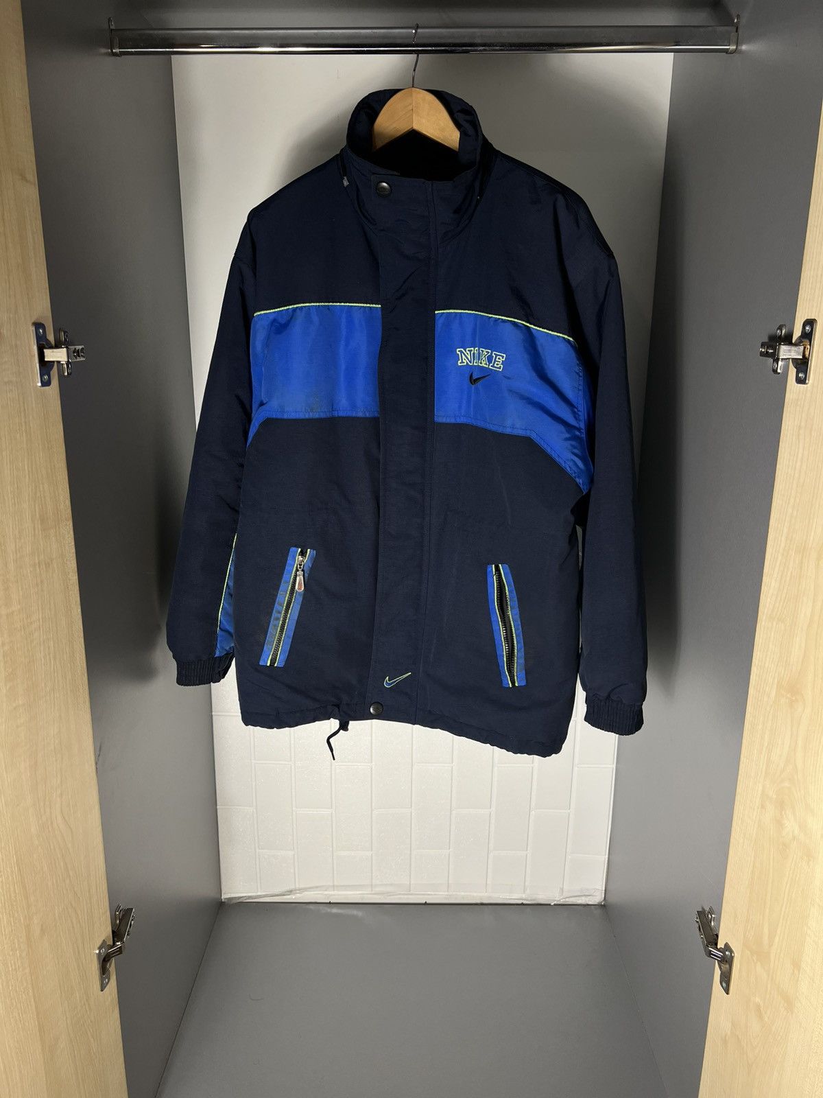 Vintage VERY RARE NIKE BIG LOGO SWOOSH RETRO JACKET INTER MILAN SOCCER JERSEY Y2K 90s Size US XXL / EU 58 / 5 - 2 Thumbnail