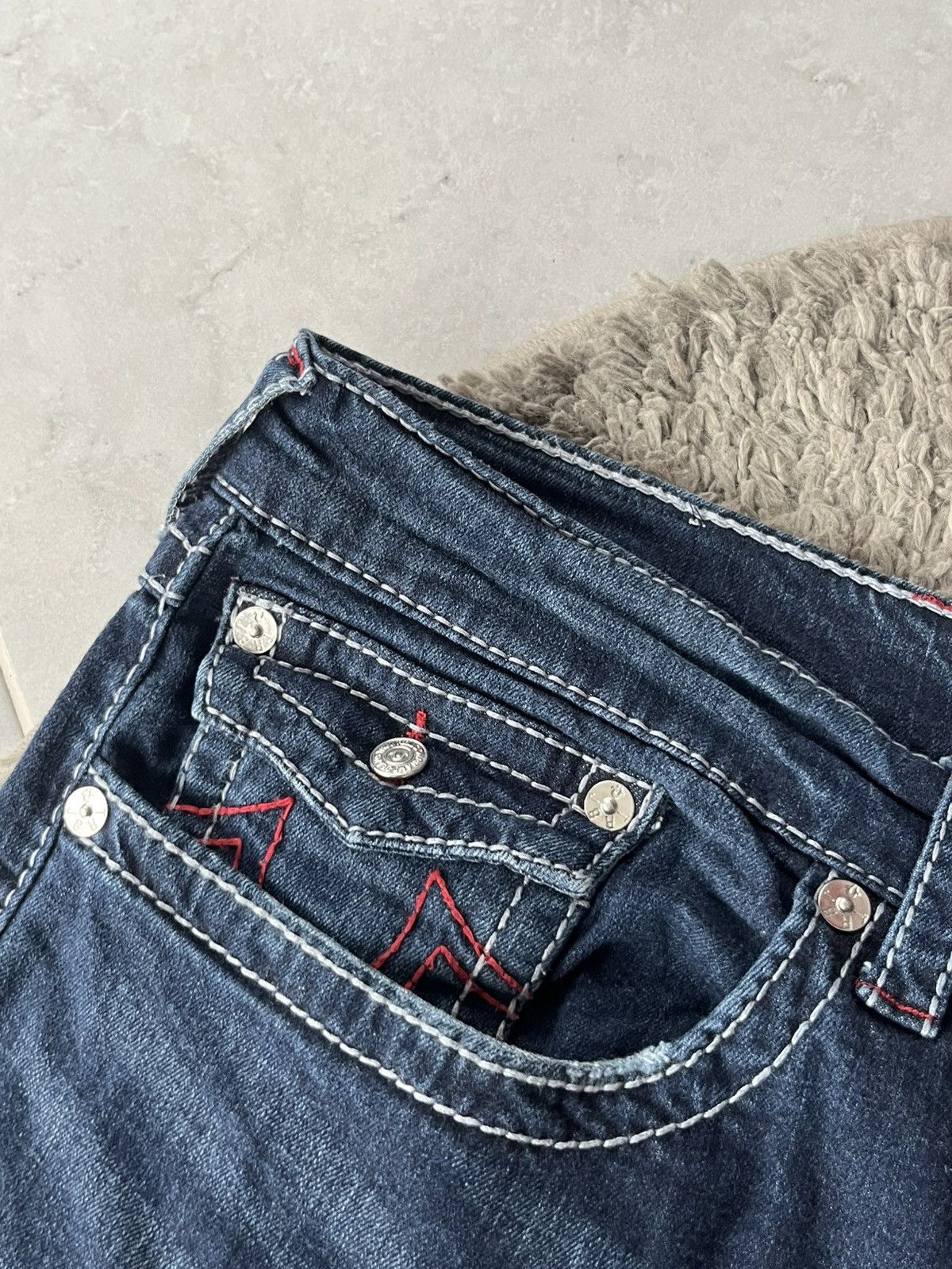 True Religion True Religion Dark Wash Straight Leg Jeans Red Stitching Size US 44 / EU 60 - 18 Thumbnail