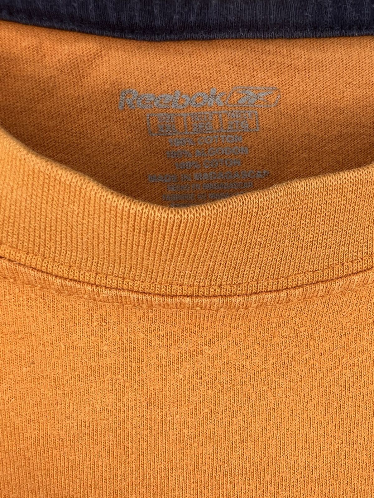 Reebok orange Reebok t-shirt. Size US XXL / EU 58 / 5 - 3 Thumbnail