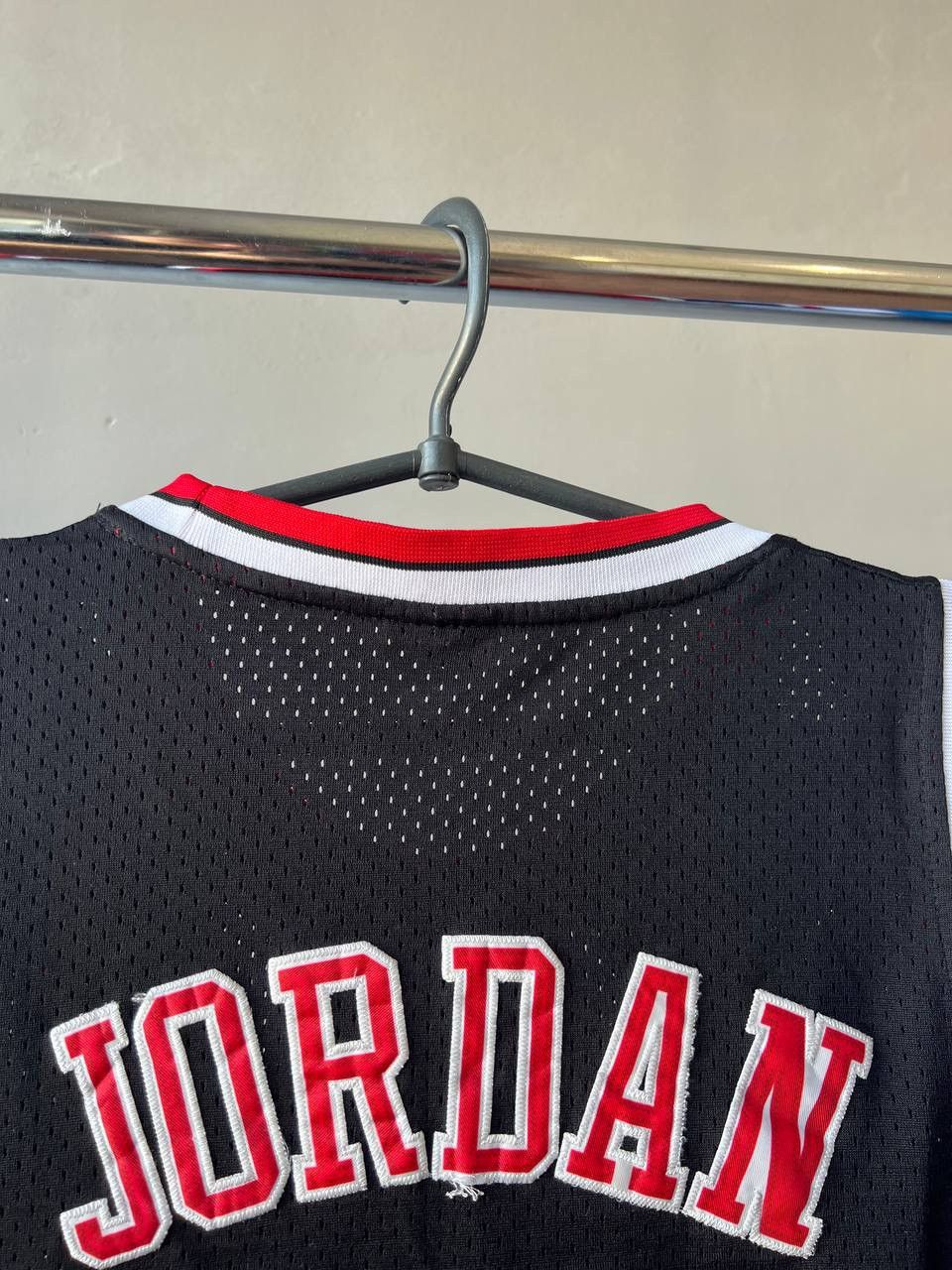 NBA 2001 CHICAGO BULLS #23 JORDAN NIKE BASKETBALL JERSEY ICONIC Size US S / EU 44-46 / 1 - 12 Thumbnail