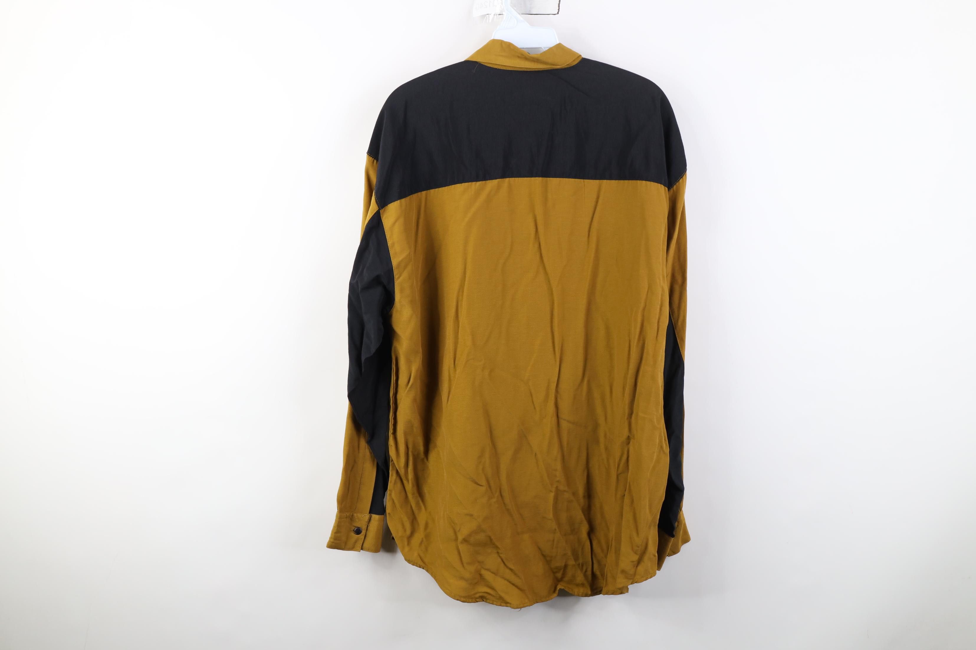 Vintage Vintage 90s Streetwear Rayon Gabardine Button Shirt Size US M / EU 48-50 / 2 - 11 Thumbnail