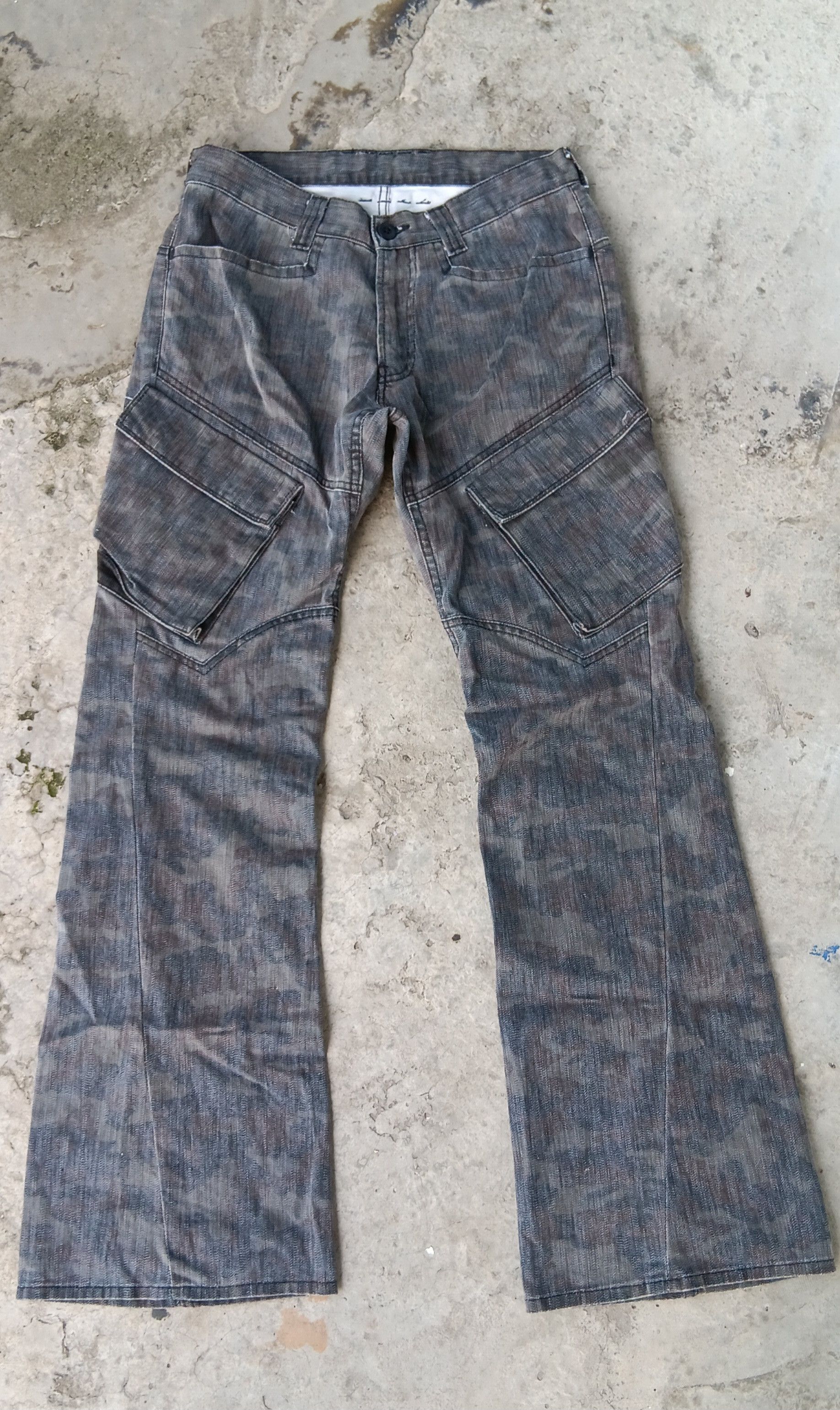 Japanese Brand Homme Camo Cargo Pants Fancy Pocket Size US 30 / EU 46 - 1 Thumbnail