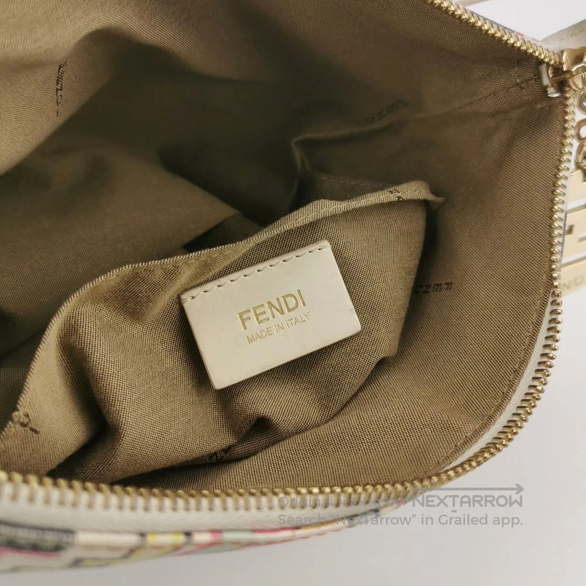 Fendi Fendi Graffiti Monogram Shoulder Bag. Size ONE SIZE - 7 Thumbnail