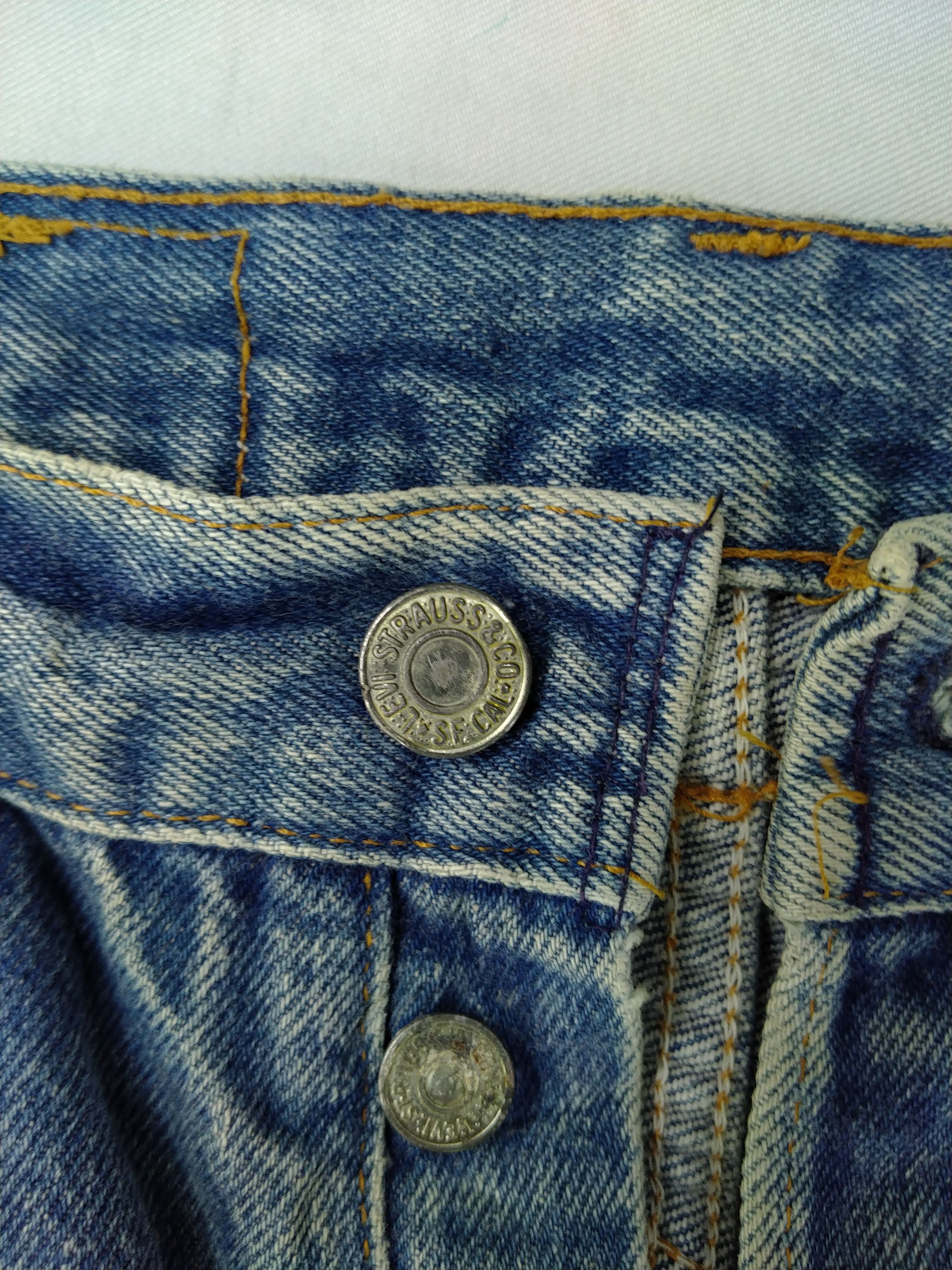 Levi's 80s Blue Vintage Levi's 501 Distressed Denim 31 x 30 -JN090 Size US 31 - 14 Thumbnail