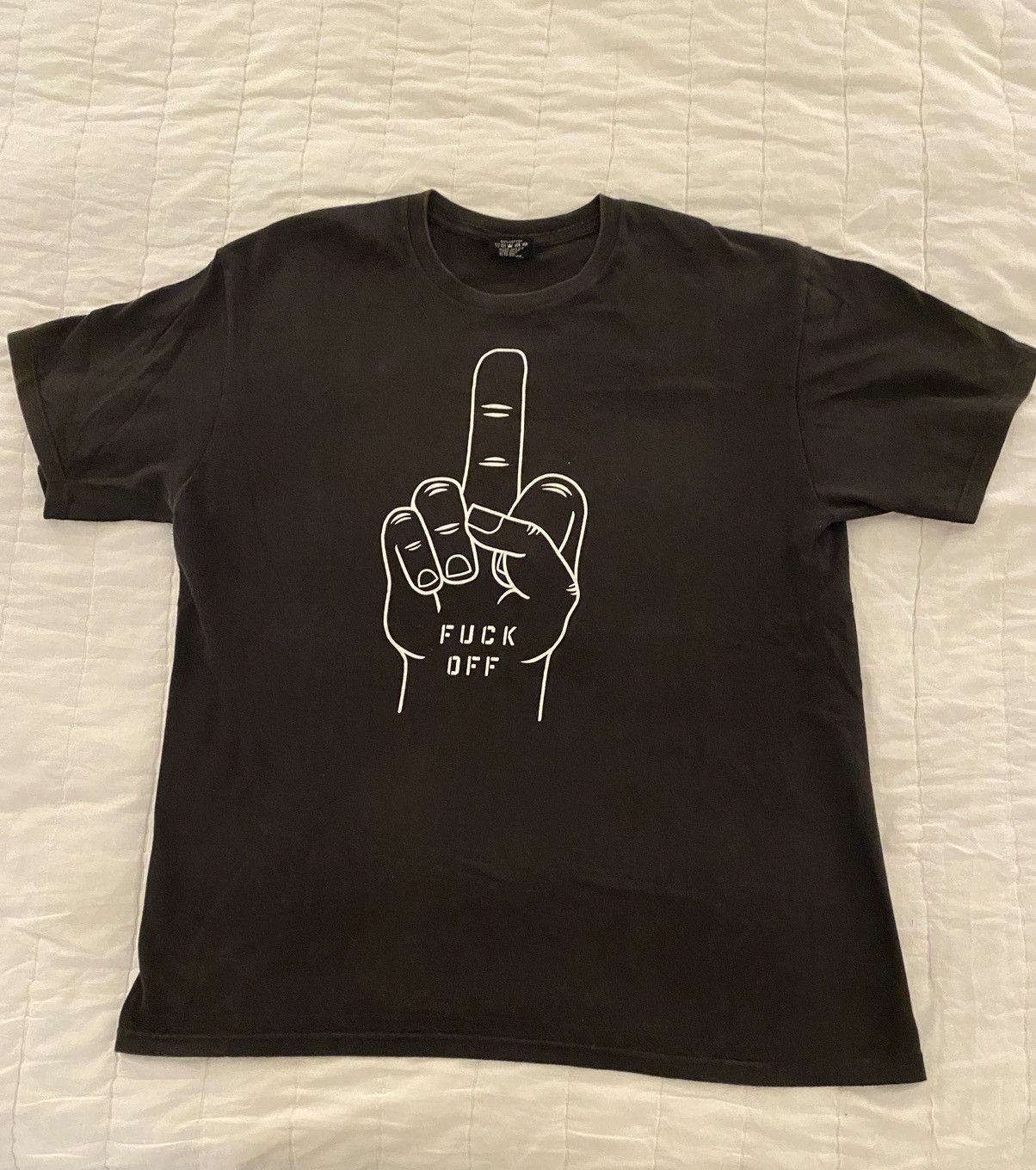 Undefeated Undefeated Middle Finger Play Dirty T-shirt Large Size US L / EU 52-54 / 3 - 3 Thumbnail