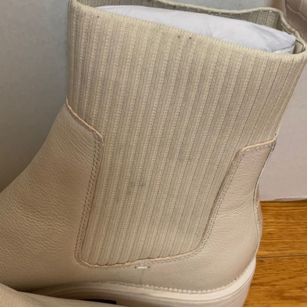 Dolce Vita Dolce vita Hoven H2O Bootie size: 9.5 Size US 9.5 / IT 39.5 - 6 Thumbnail