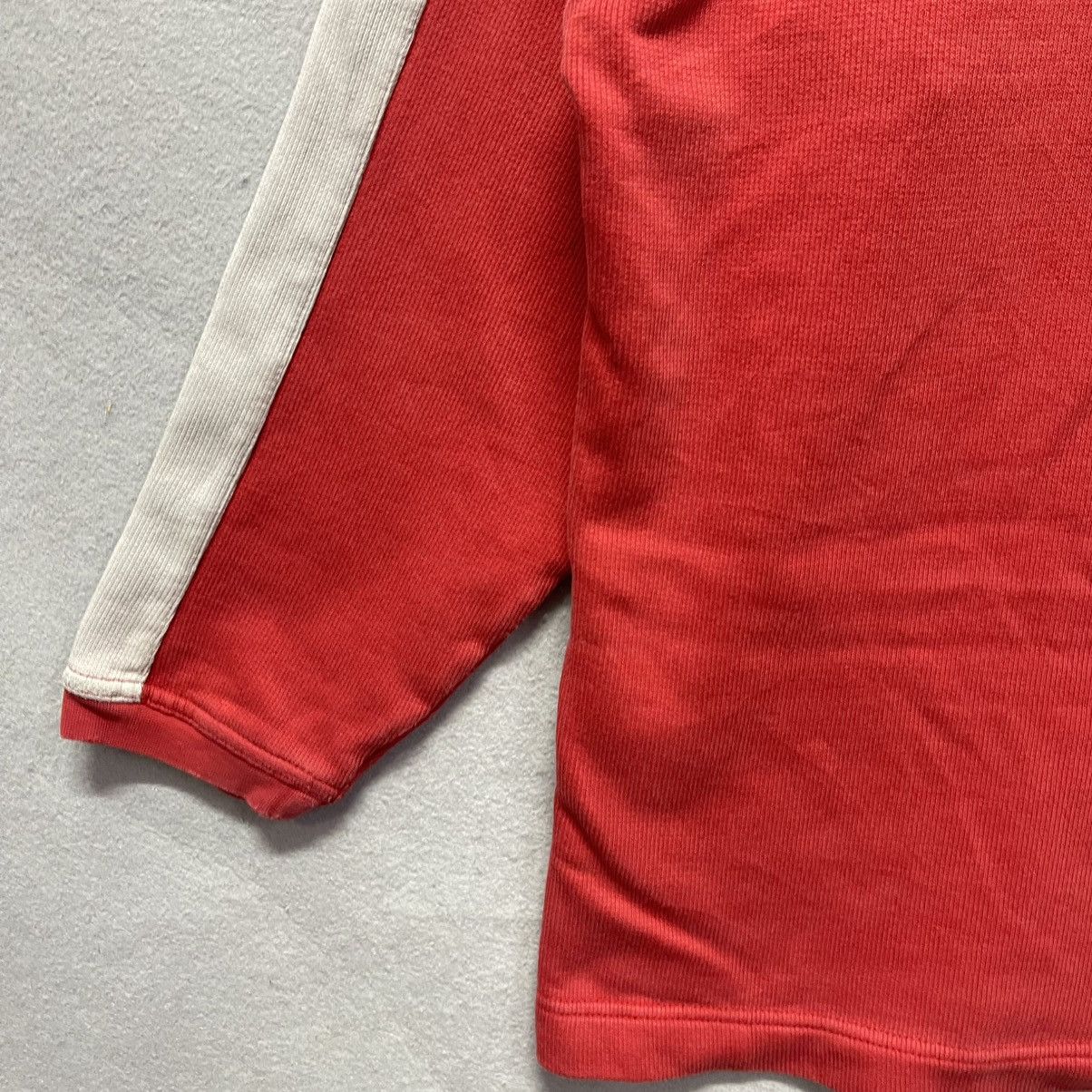 Nike Vintage Nike Embroidered Sweatshirt – Red / Cream Size US M / EU 48-50 / 2 - 5 Thumbnail