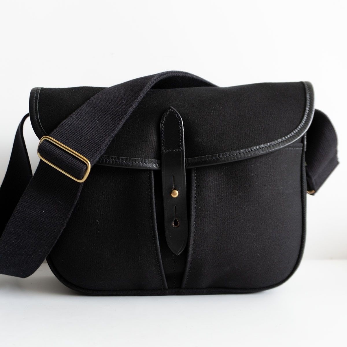 Vintage BRADY STOUR Shoulder Bag Black Size ONE SIZE Size ONE SIZE - 1 Thumbnail