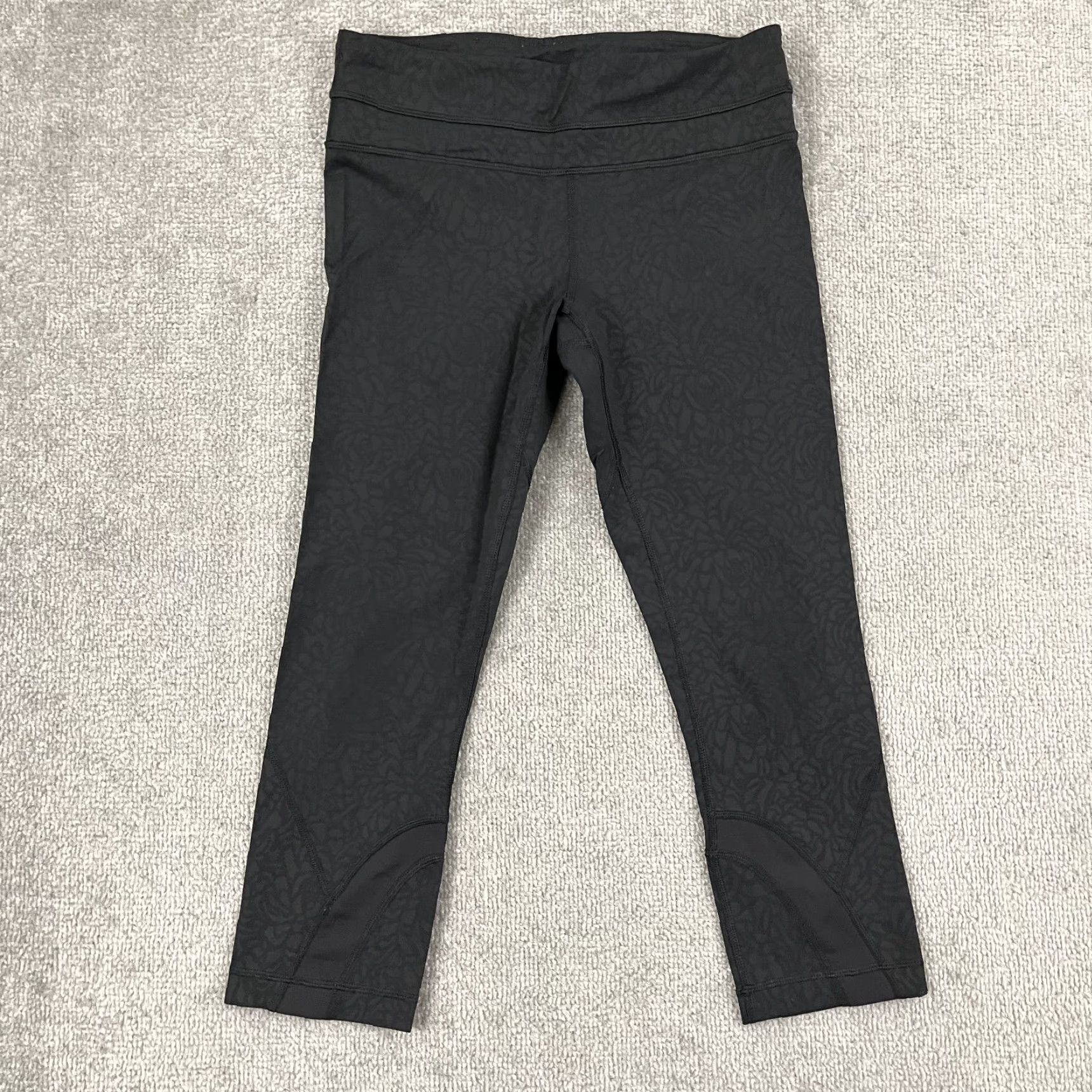 Lululemon Lululemon Leggings Womens Size 6 x 21" Black Floral Active Fitness Workout Yoga Cropped Skinny - Womens Size 28" / US 6 / IT 42 - 4 Thumbnail