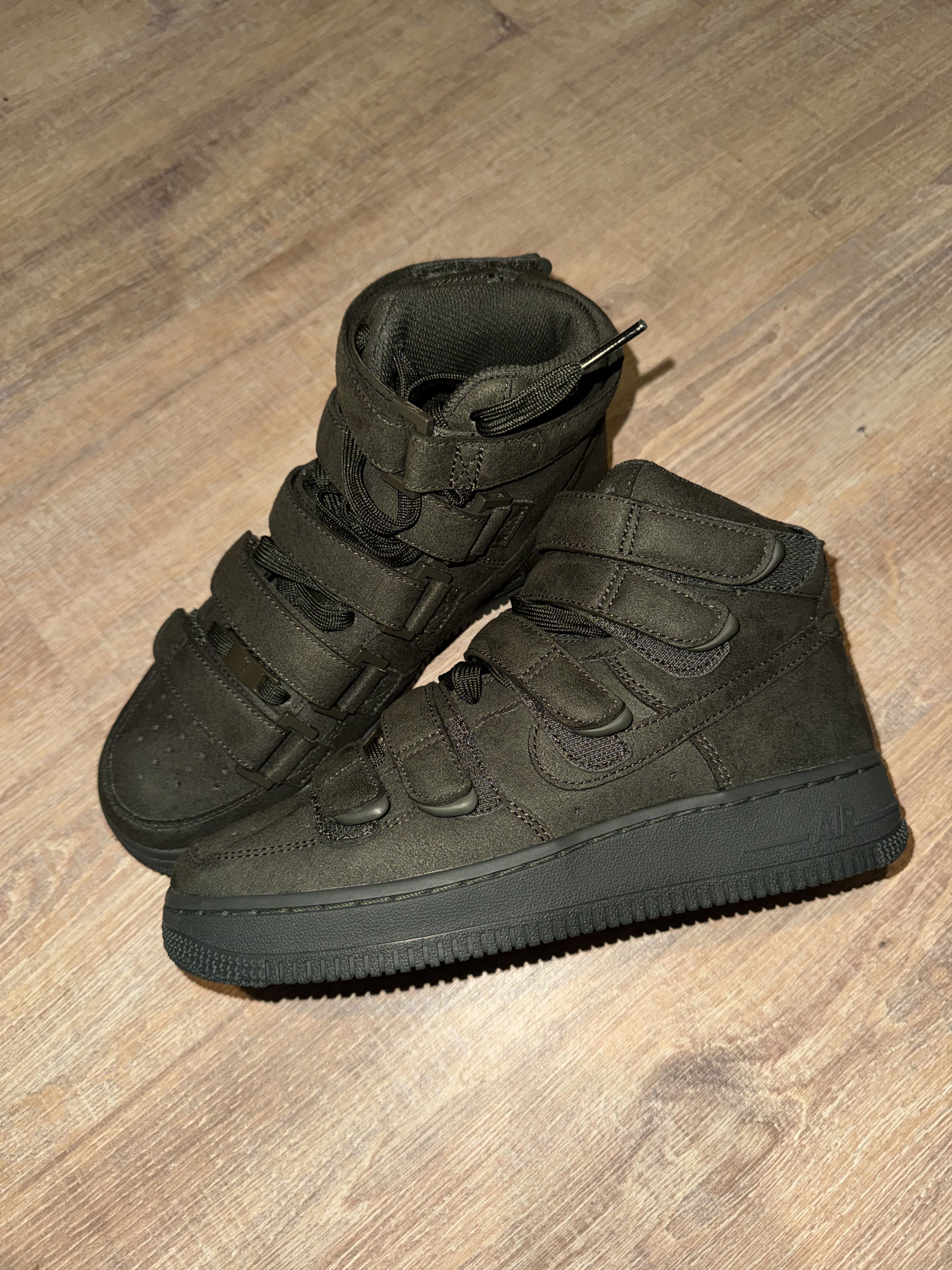 Billie Eilish × Nike Nike x Billie Eilish Air Force 1 High ‘07 SP “Sequoia” Size US 5 / IT 35 - 1 Thumbnail