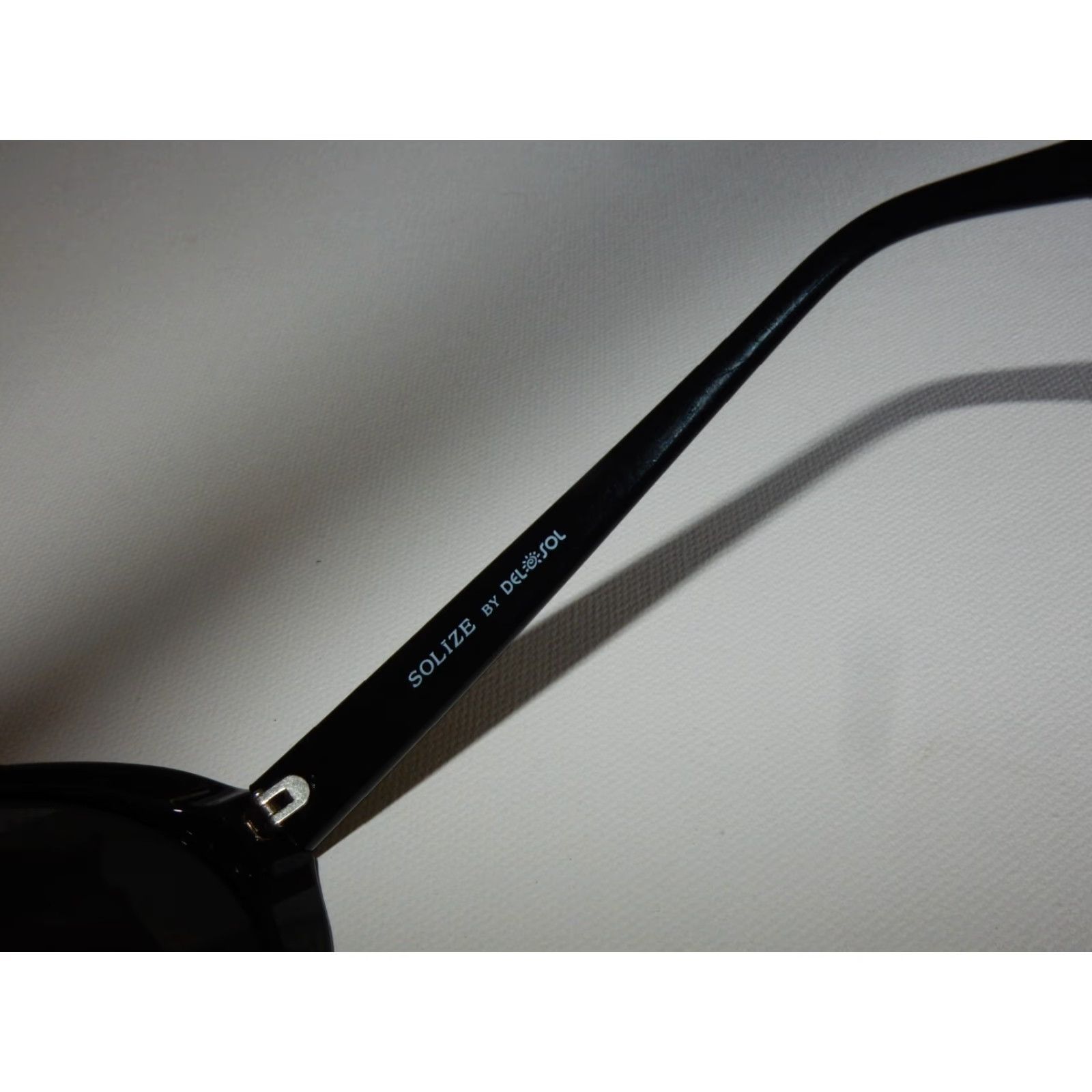 Vintage VINTAGE Del Sol Solize Women's Sunglasses Black Small Scratches Retro Help Me Rhonda Size ONE SIZE - 5 Thumbnail