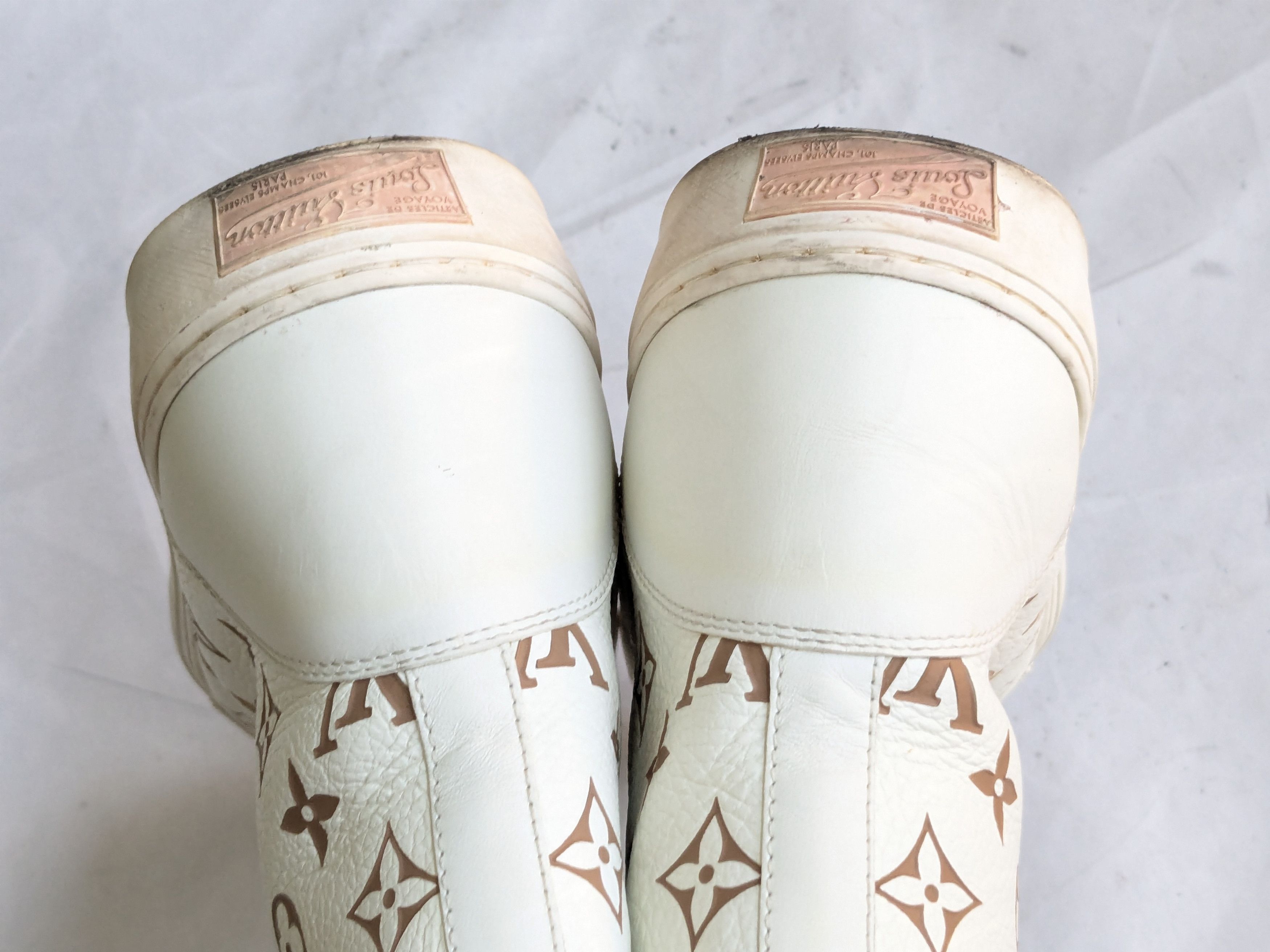 Louis Vuitton Louis Vuitton Sneakers White 10 Monogram Logo High Tops Size US 10 / EU 43 - 12 Thumbnail